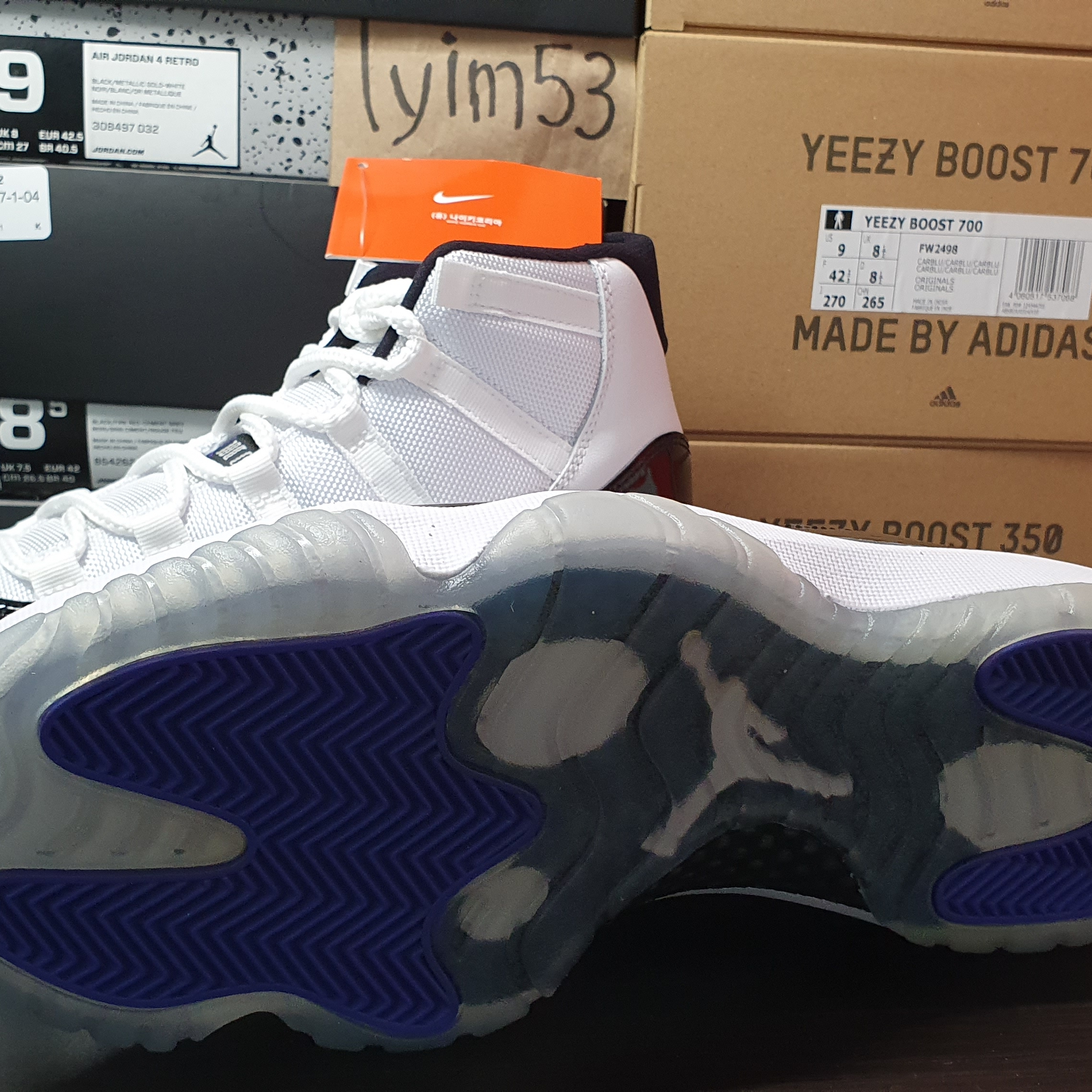 Jordan 11 Retro Concord 2018 착용 스타일 - 3