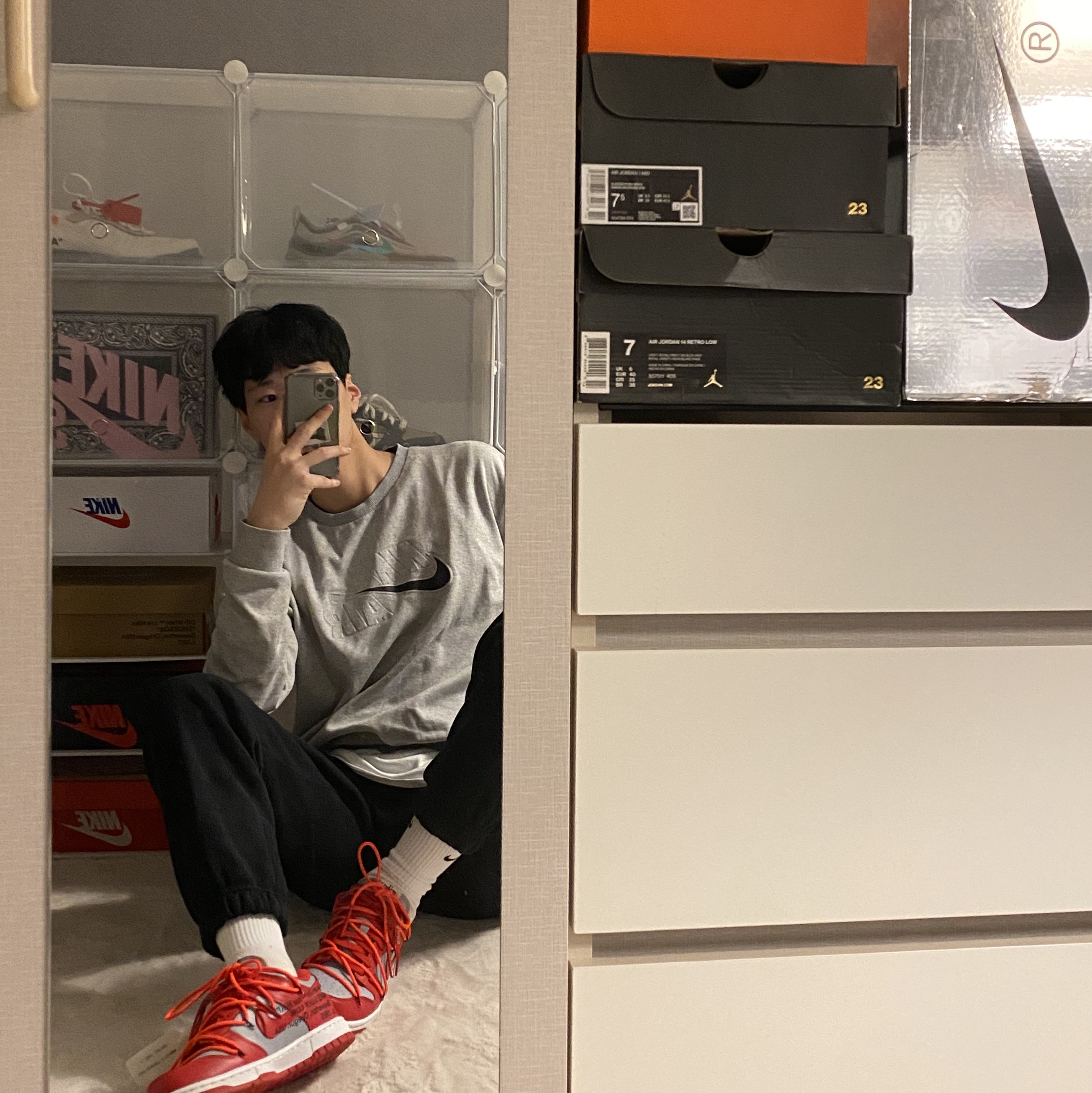 Nike x Off-White Dunk Low University Red 착용 스타일