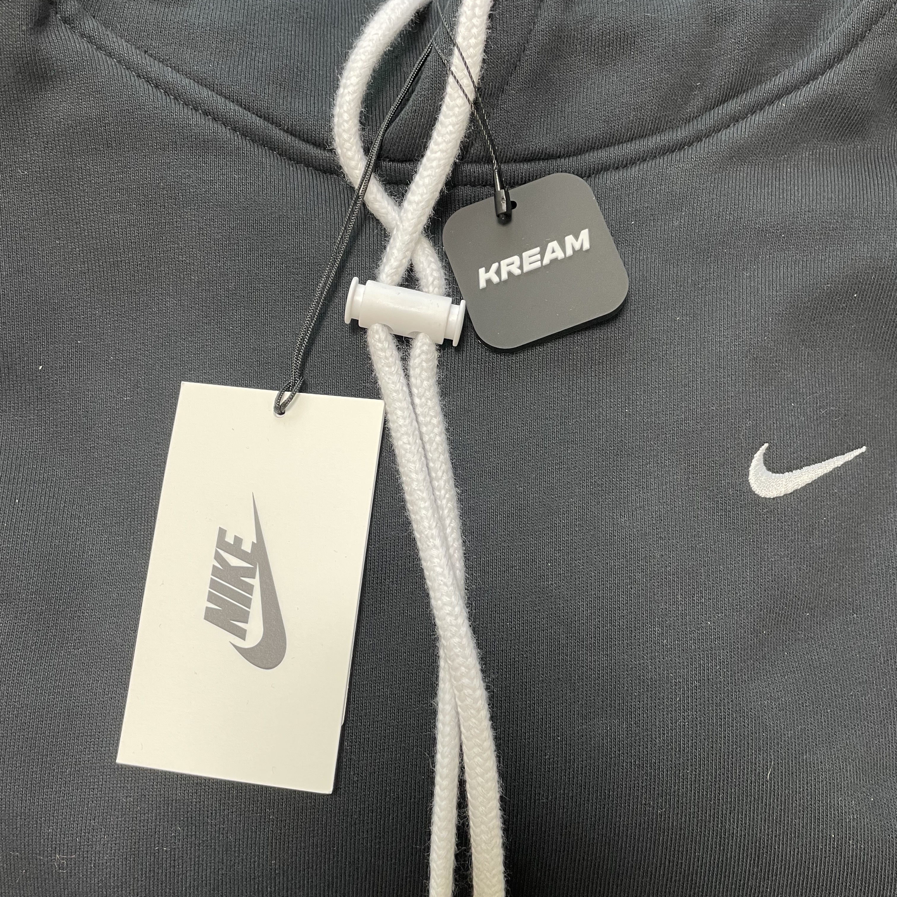 Nike M NRG Hoodie Black 착용 스타일 - 1