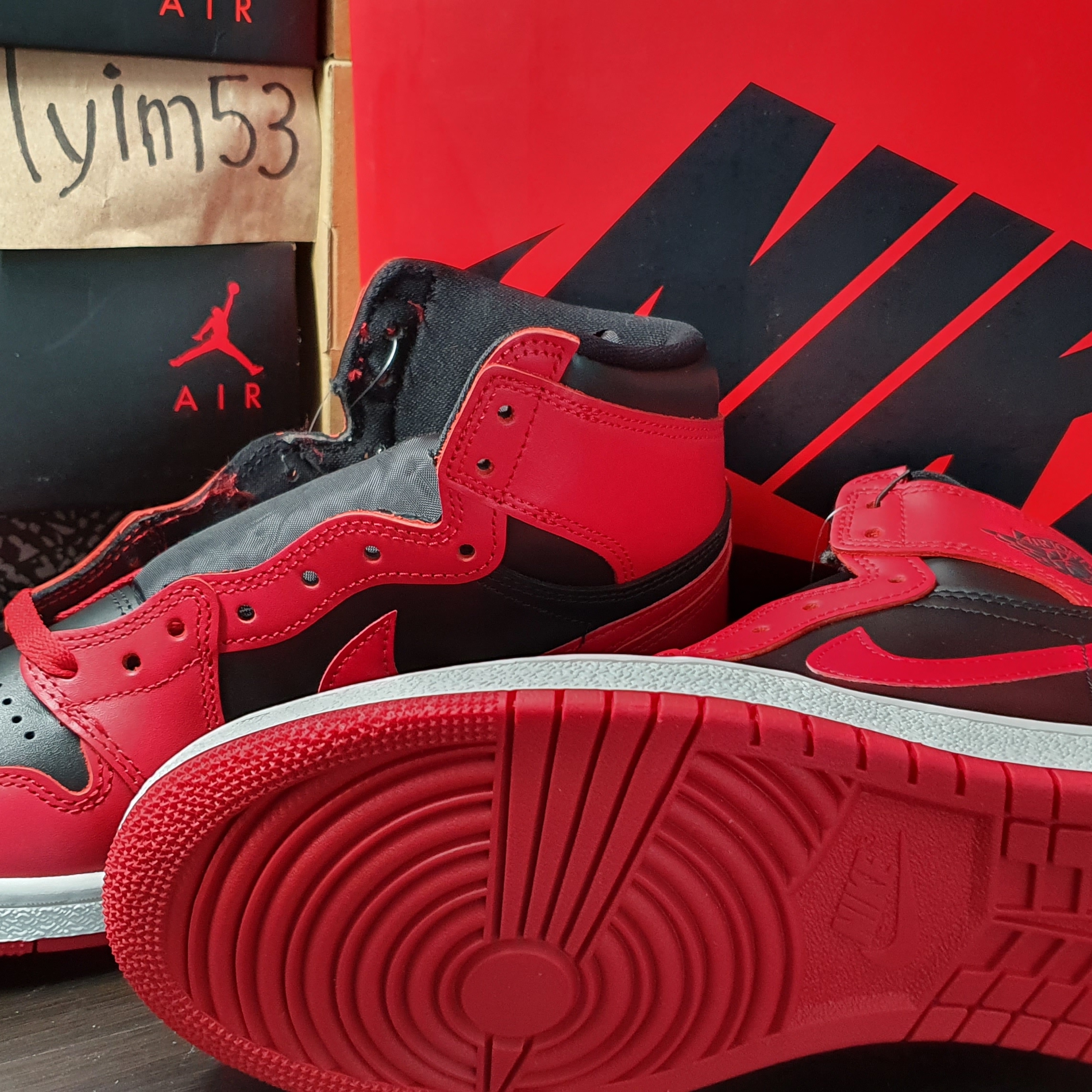 Jordan 1 High 85 Varsity Red 착용 스타일 - 4