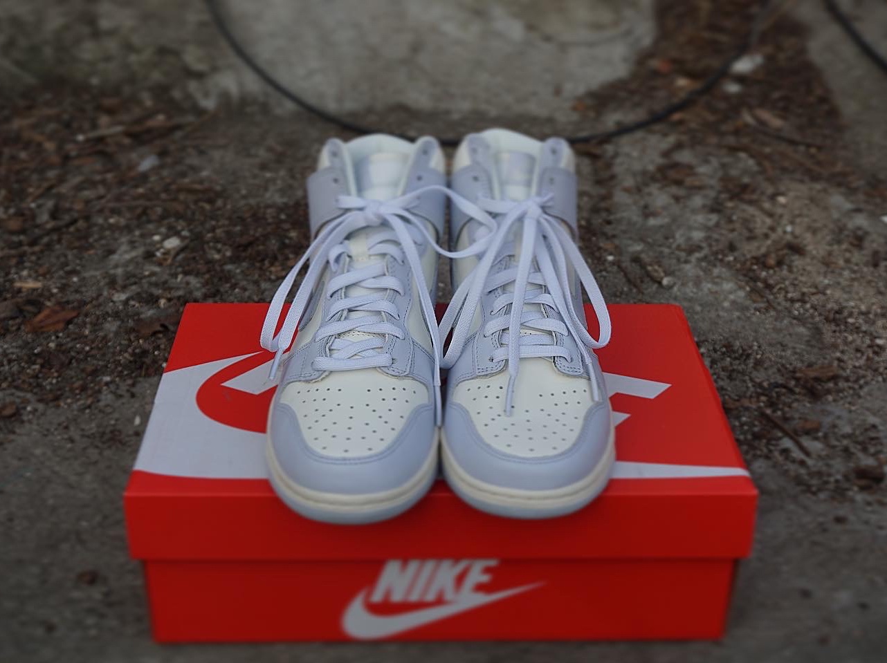 (W) Nike Dunk High Football Grey 착용 스타일 - 2