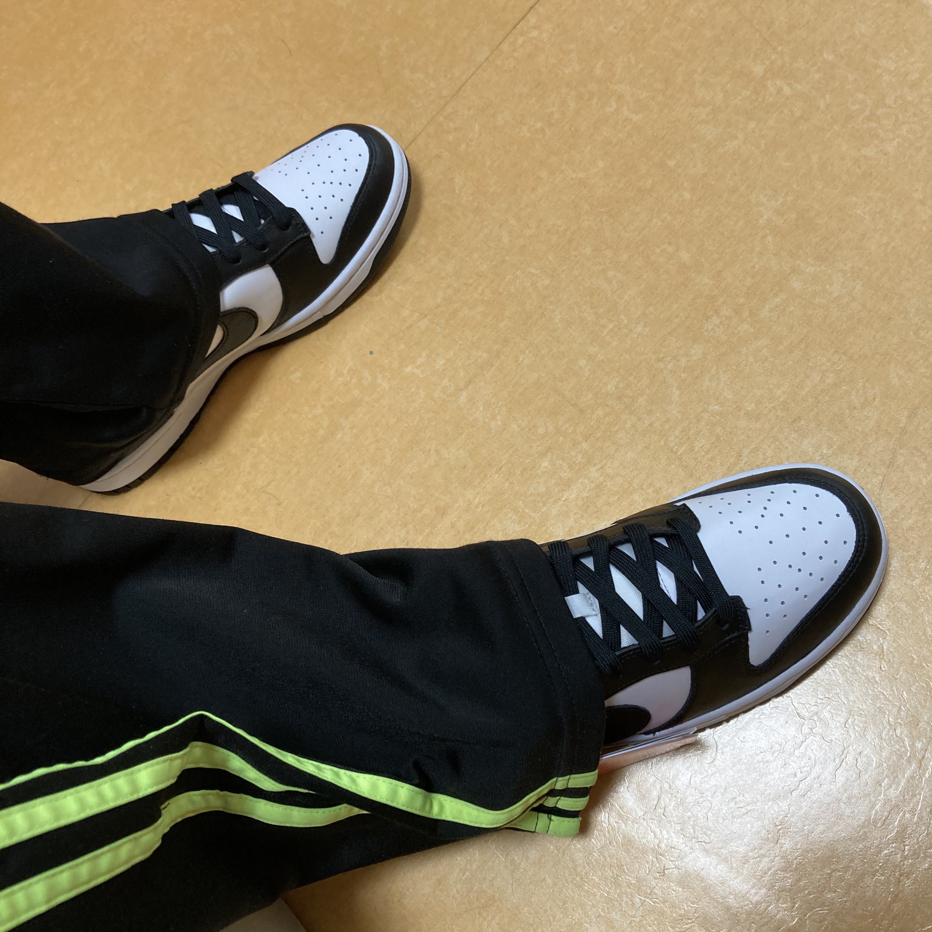 Nike Dunk Low Retro Black 착용 스타일
