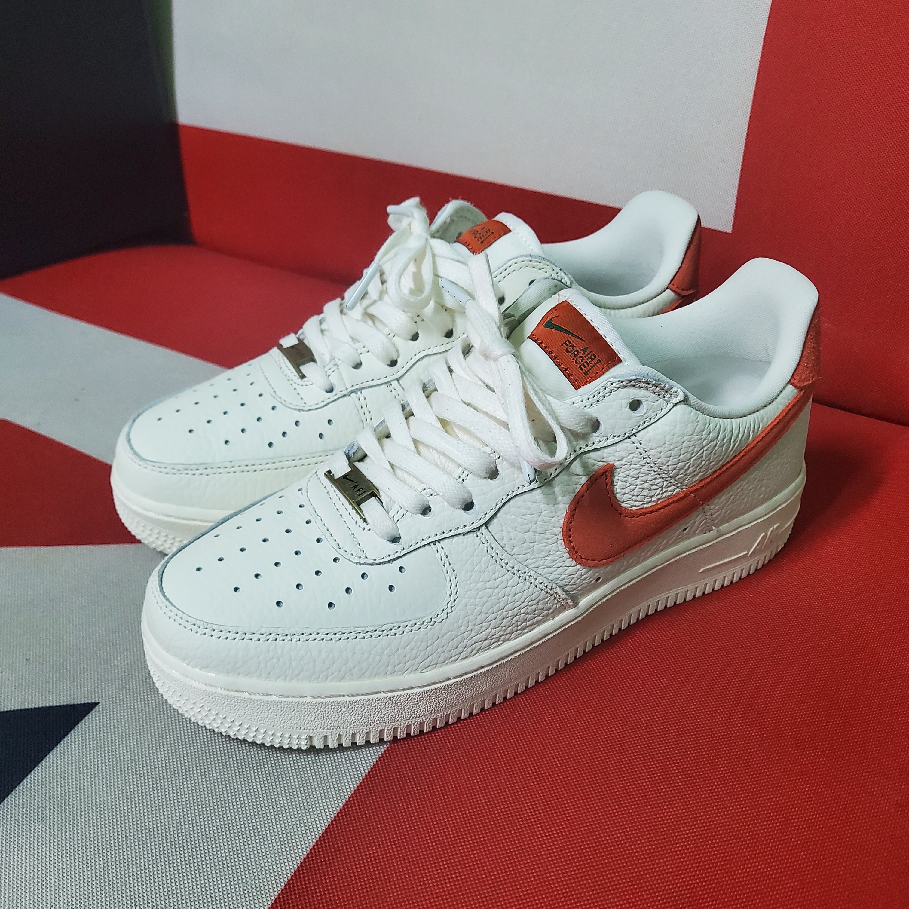 Nike Air Force 1 '07 Craft Mantra Orange 착용 스타일 - 3