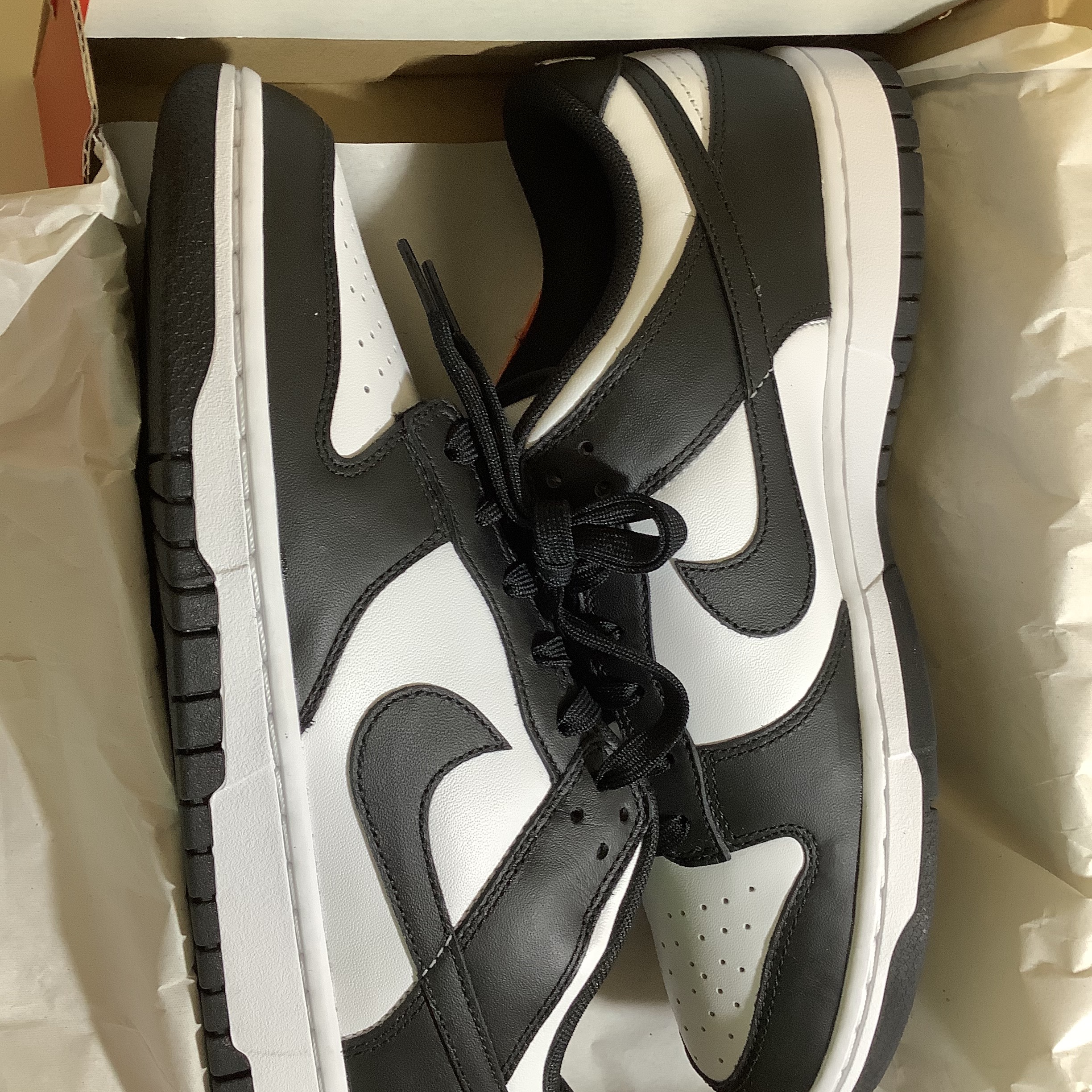 Nike Dunk Low Retro Black 착용 스타일 - 2
