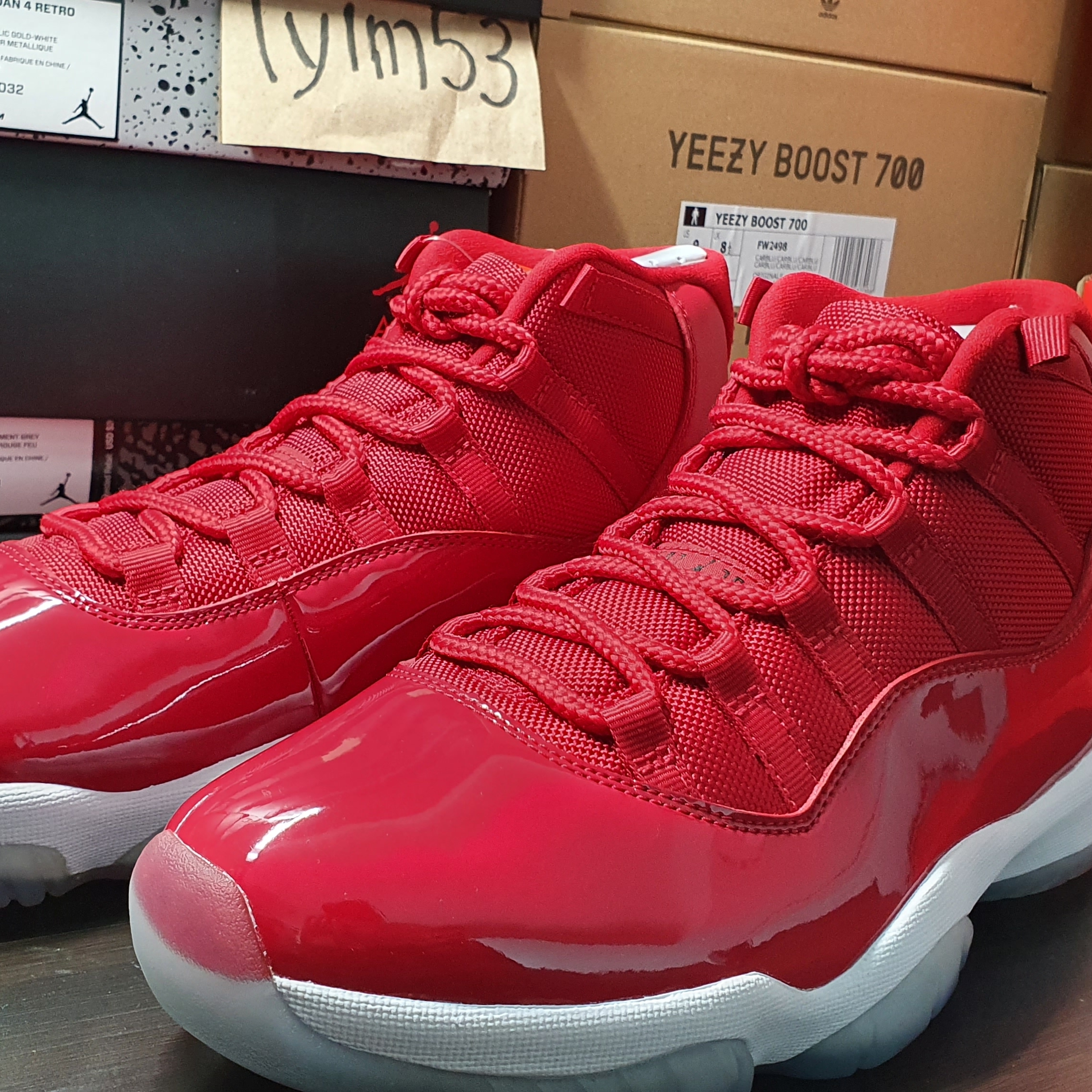 Jordan 11 Retro Win Like 96 Gym Red 착용 스타일 - 5