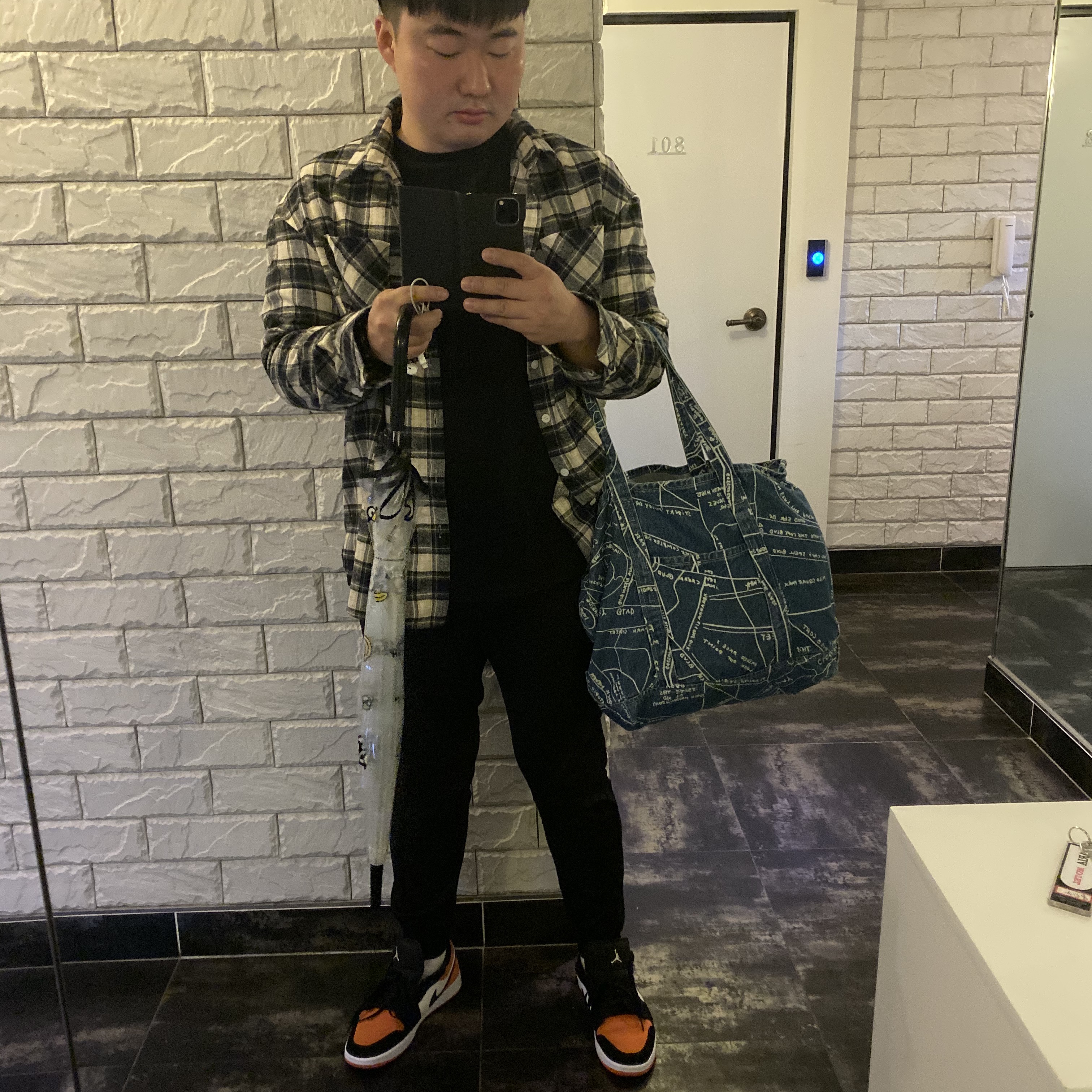 Jordan 1 Low Shattered Backboard 착용 스타일 - 1