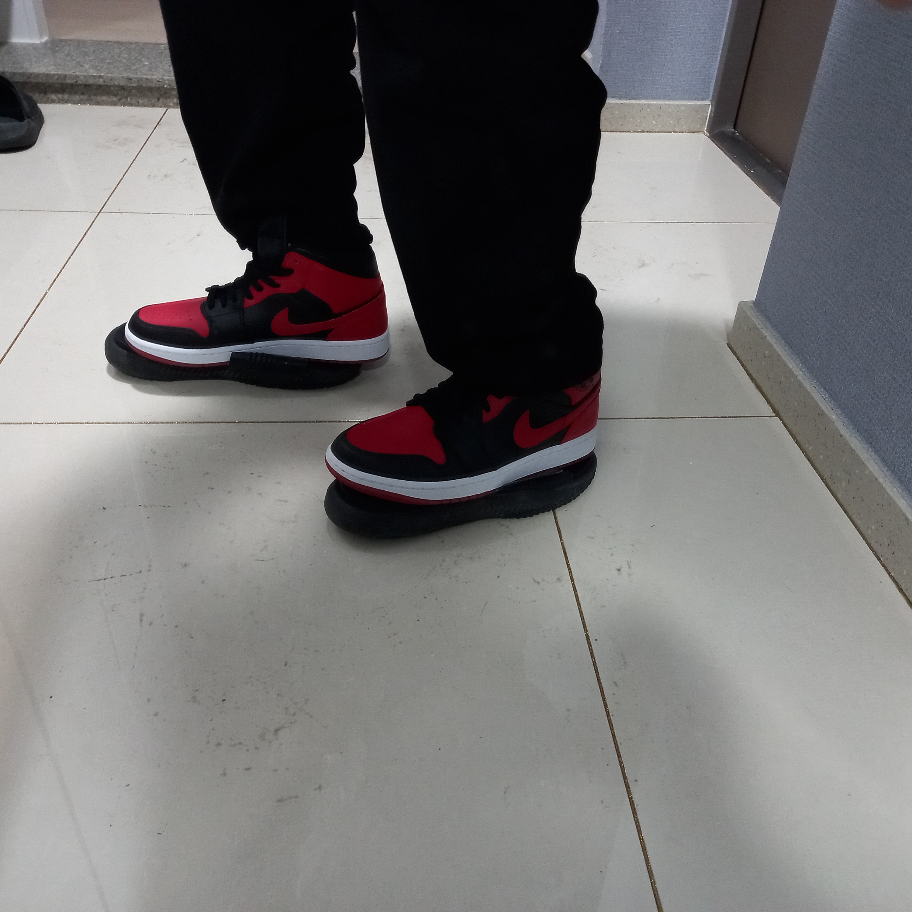 Jordan 1 Mid Bred Banned 2020 착용 스타일