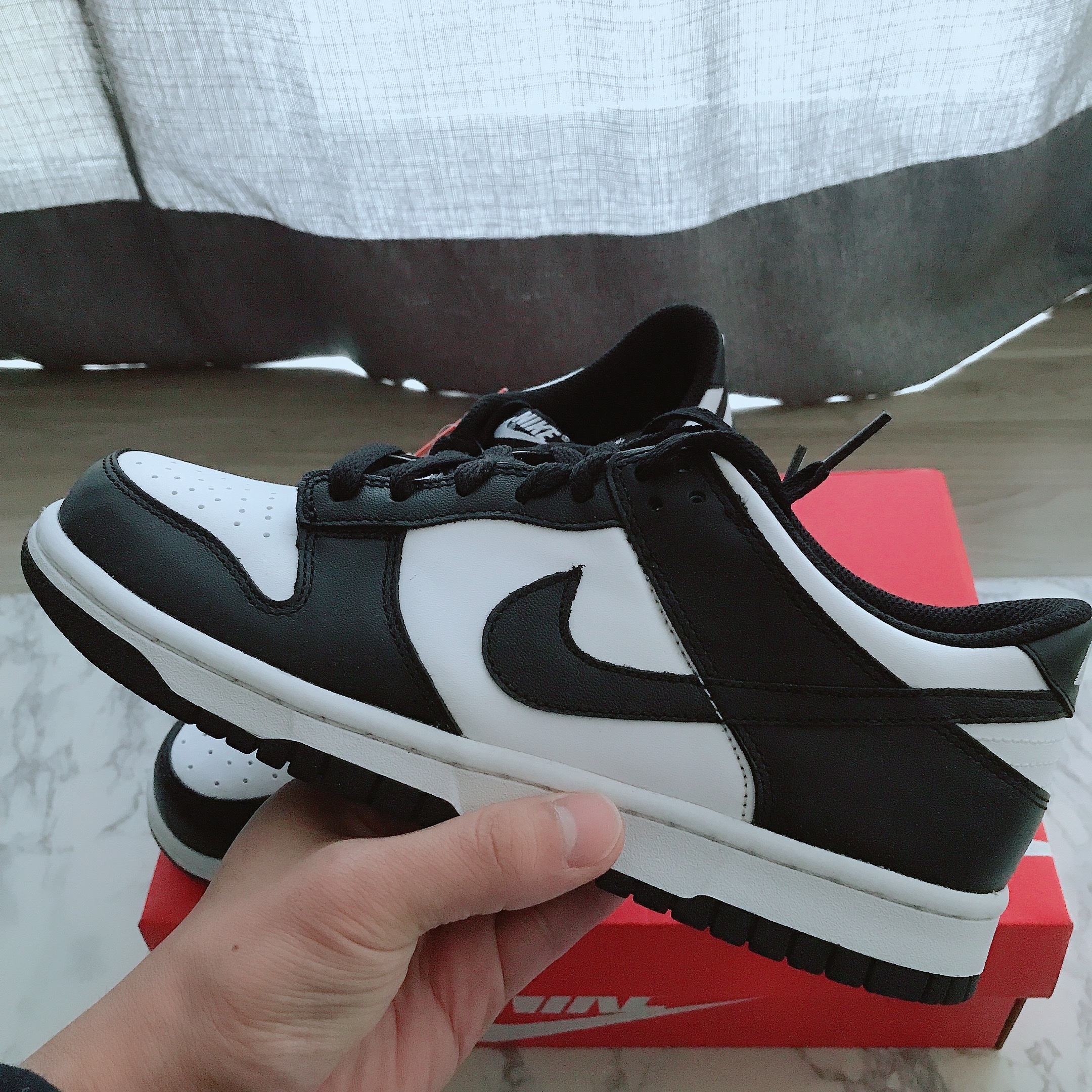 (GS) Nike Dunk Low Black 착용 스타일 - 3