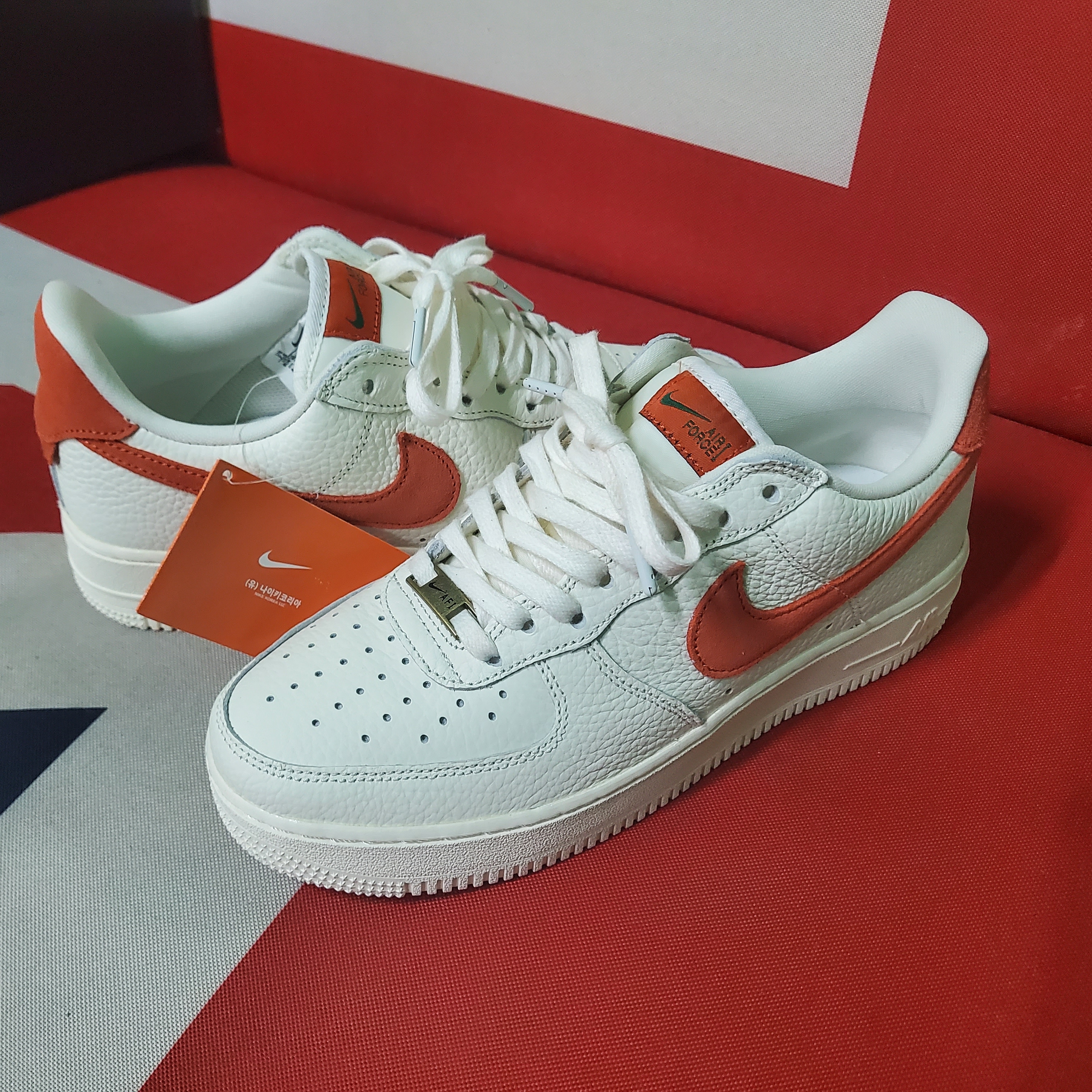 Nike Air Force 1 '07 Craft Mantra Orange 착용 스타일 - 2
