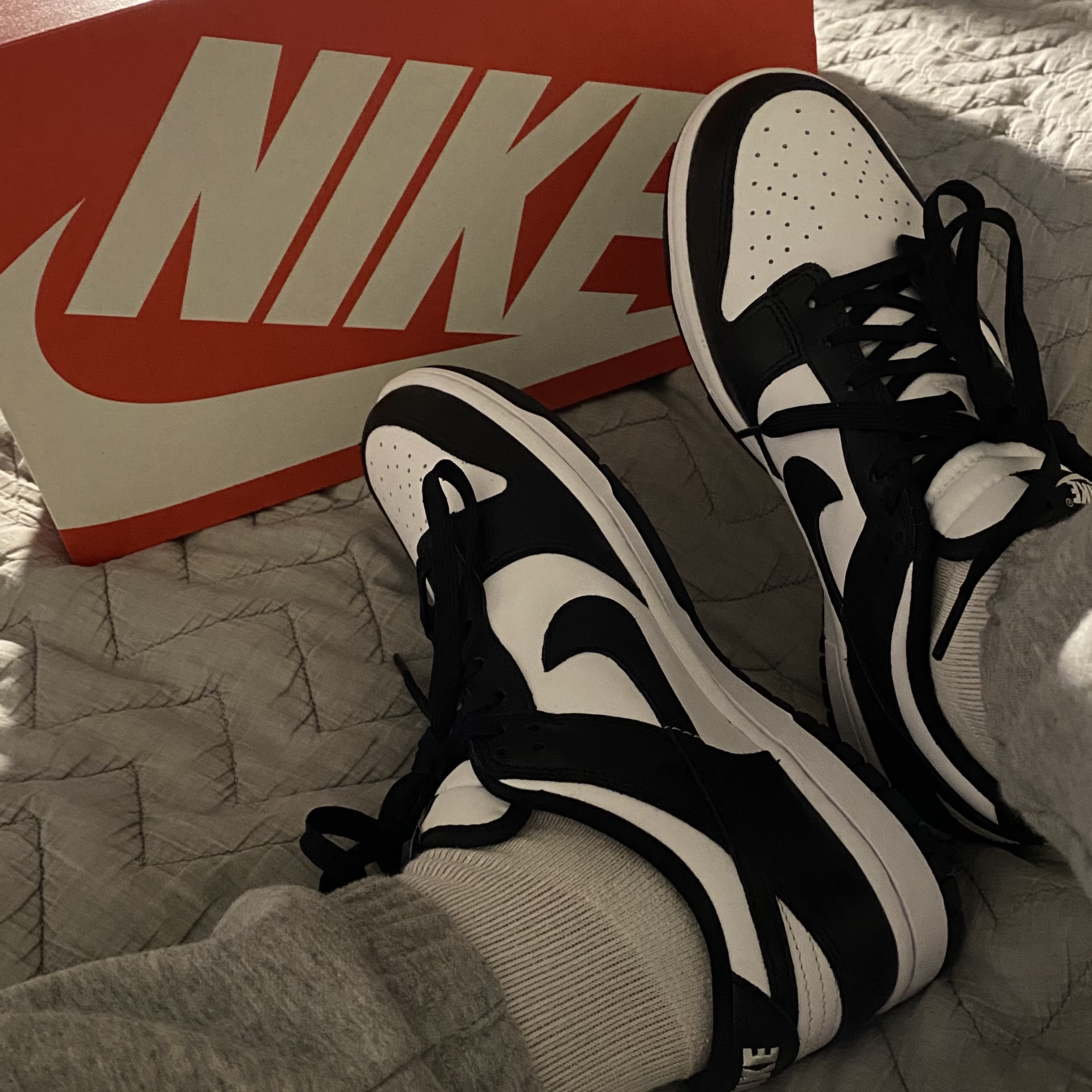 Nike Dunk Low Retro Black 착용 스타일 - 1