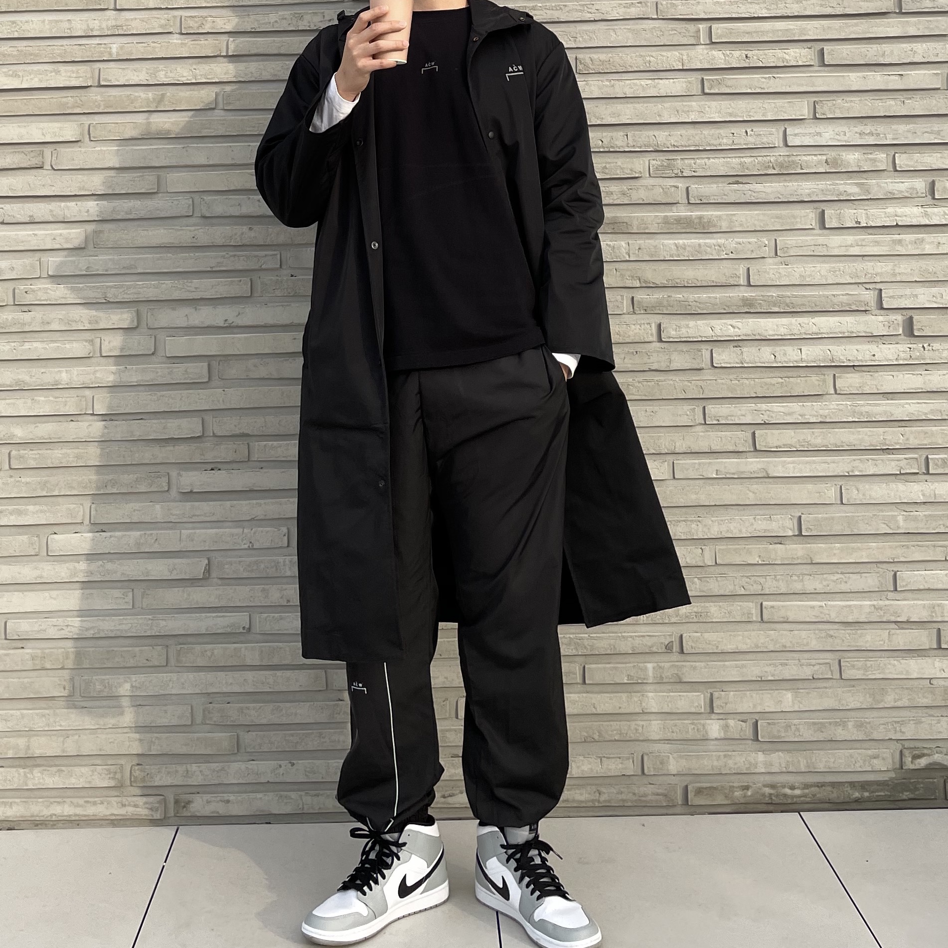 Jordan 1 Mid Light Smoke Grey 착용 스타일 - 2
