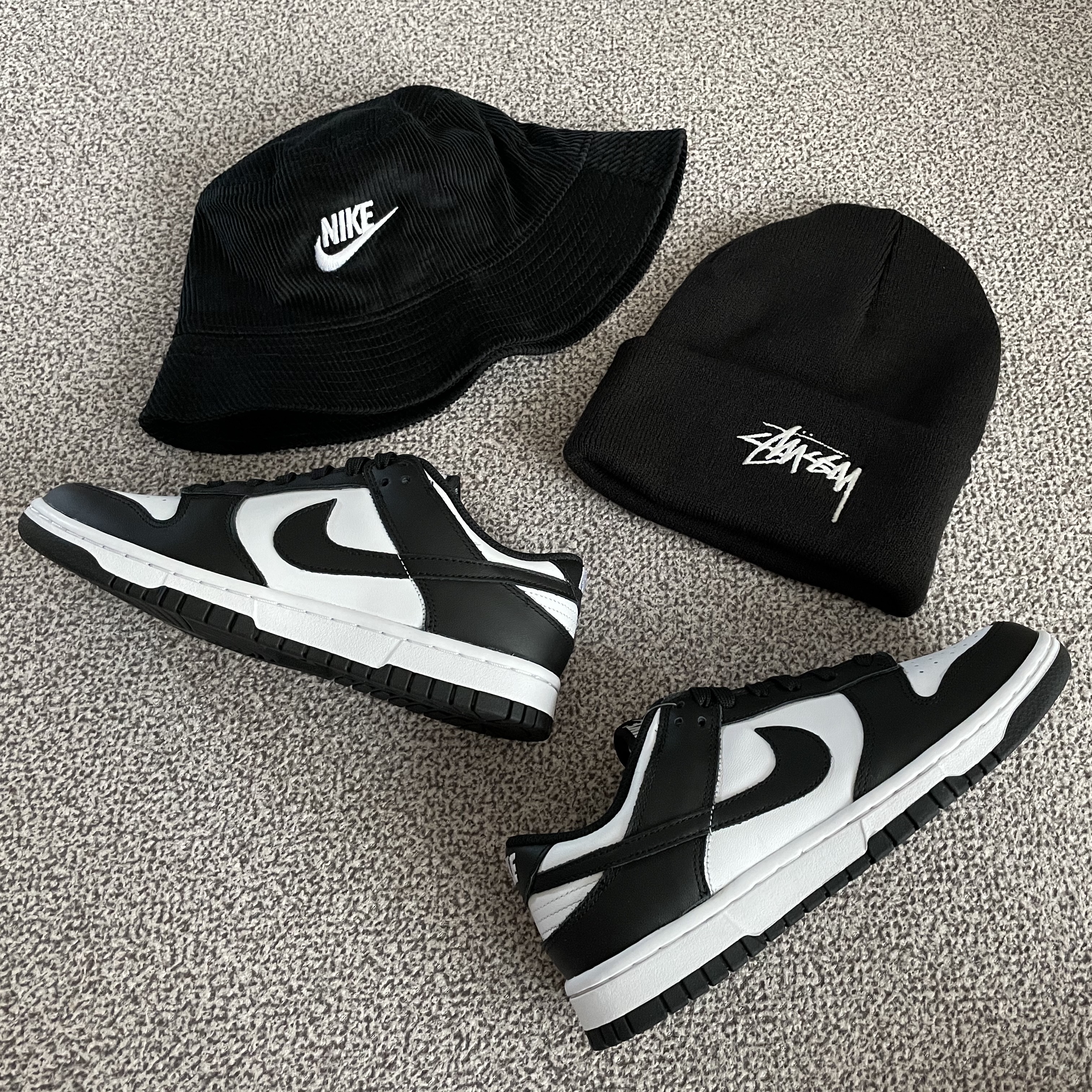 (W) Nike Dunk Low Black, Nike x Stussy Cuff Beanie Black 착용 스타일