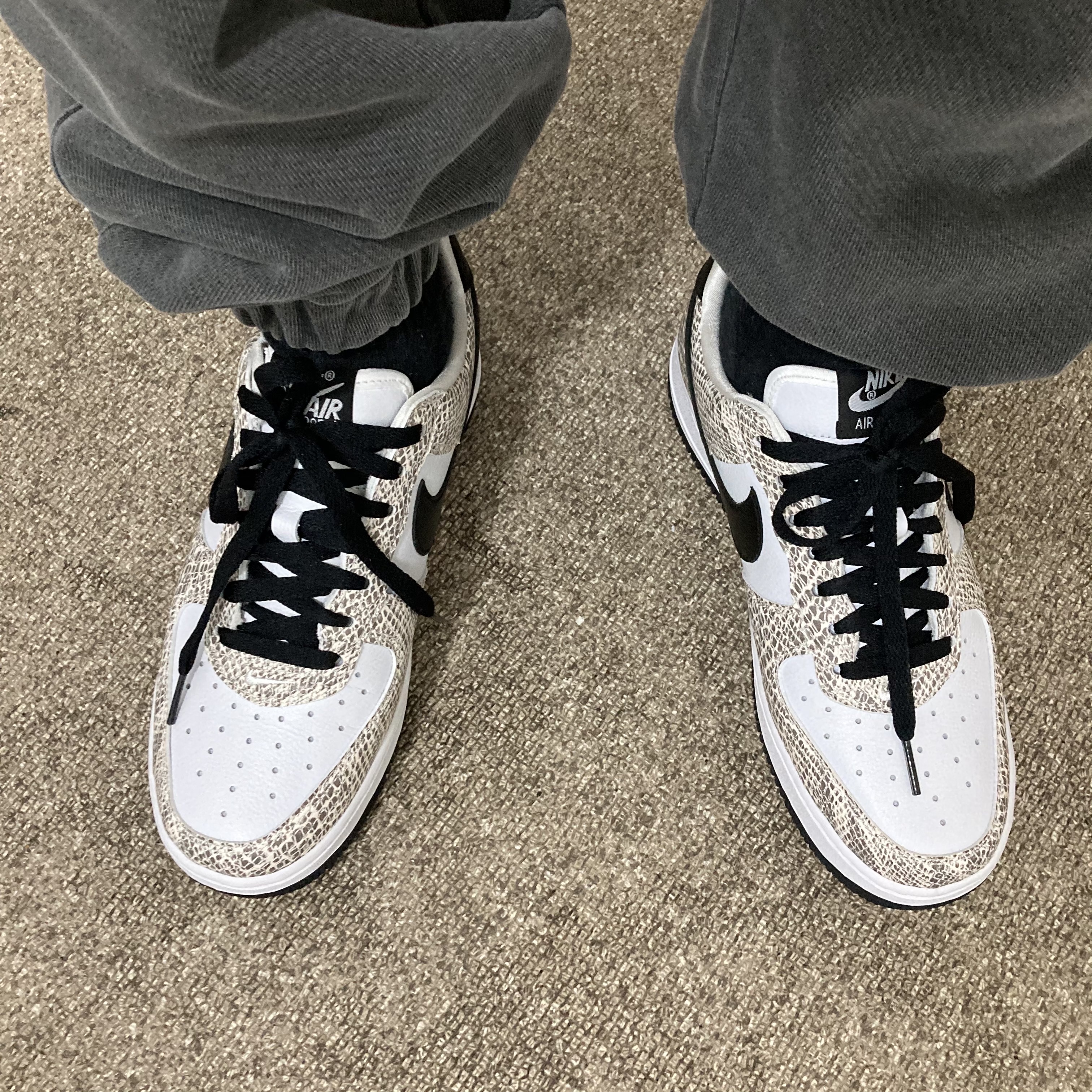 Nike Air Force 1 CO.JP Cocoa Snake OG 착용 스타일 - 2