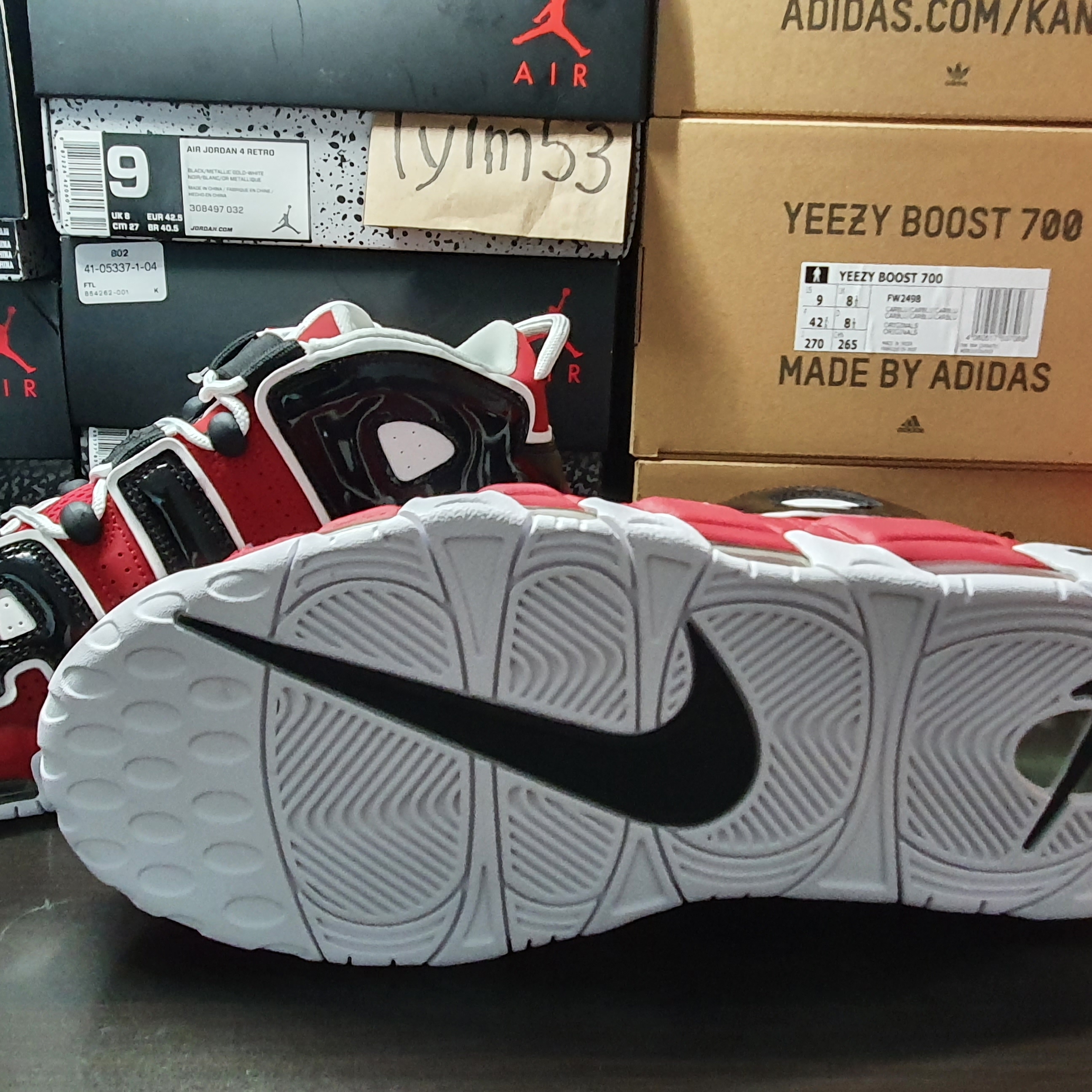 Nike Air More Uptempo 96 Bulls 2017 착용 스타일 - 2