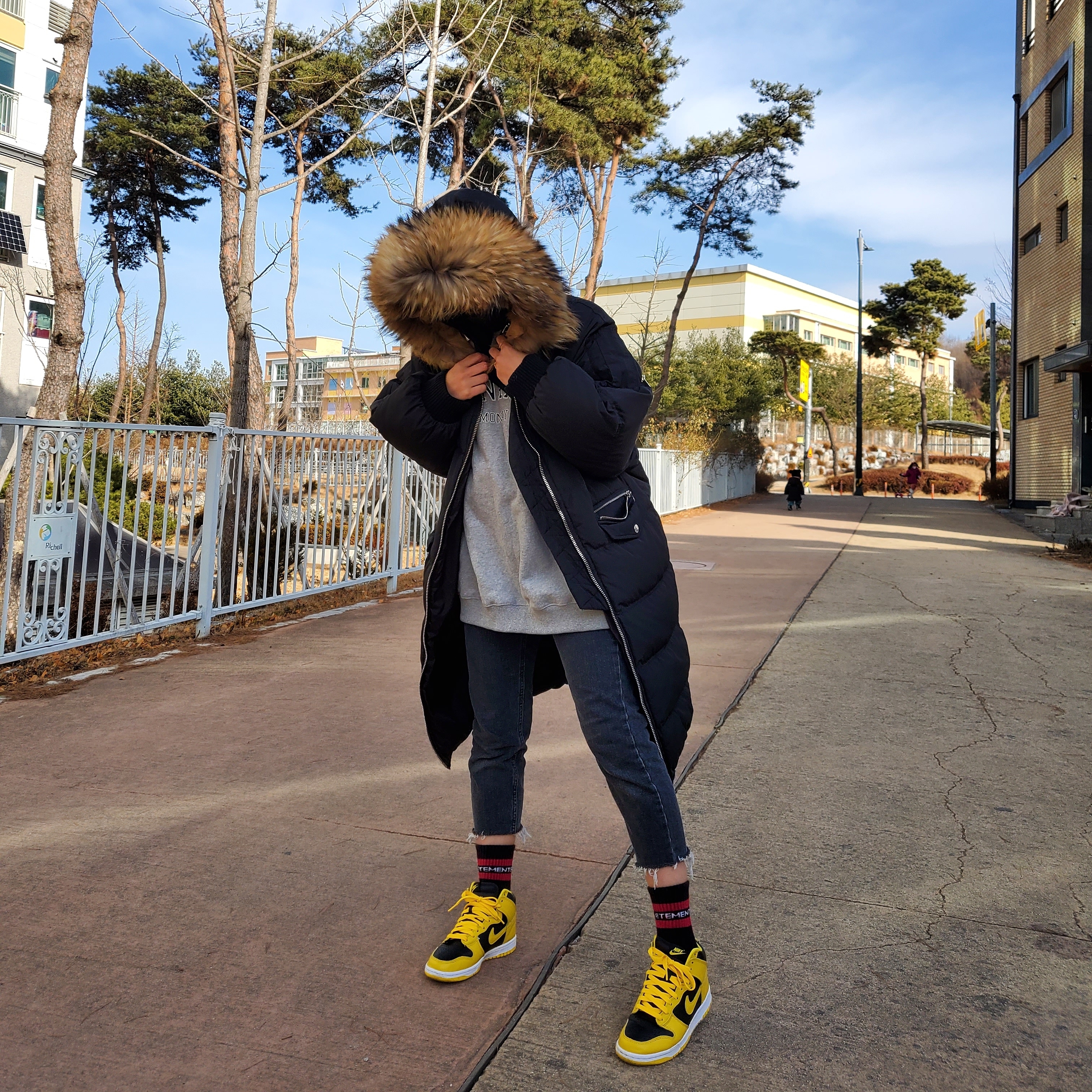 Nike Dunk High SP Varsity Maize 착용 스타일