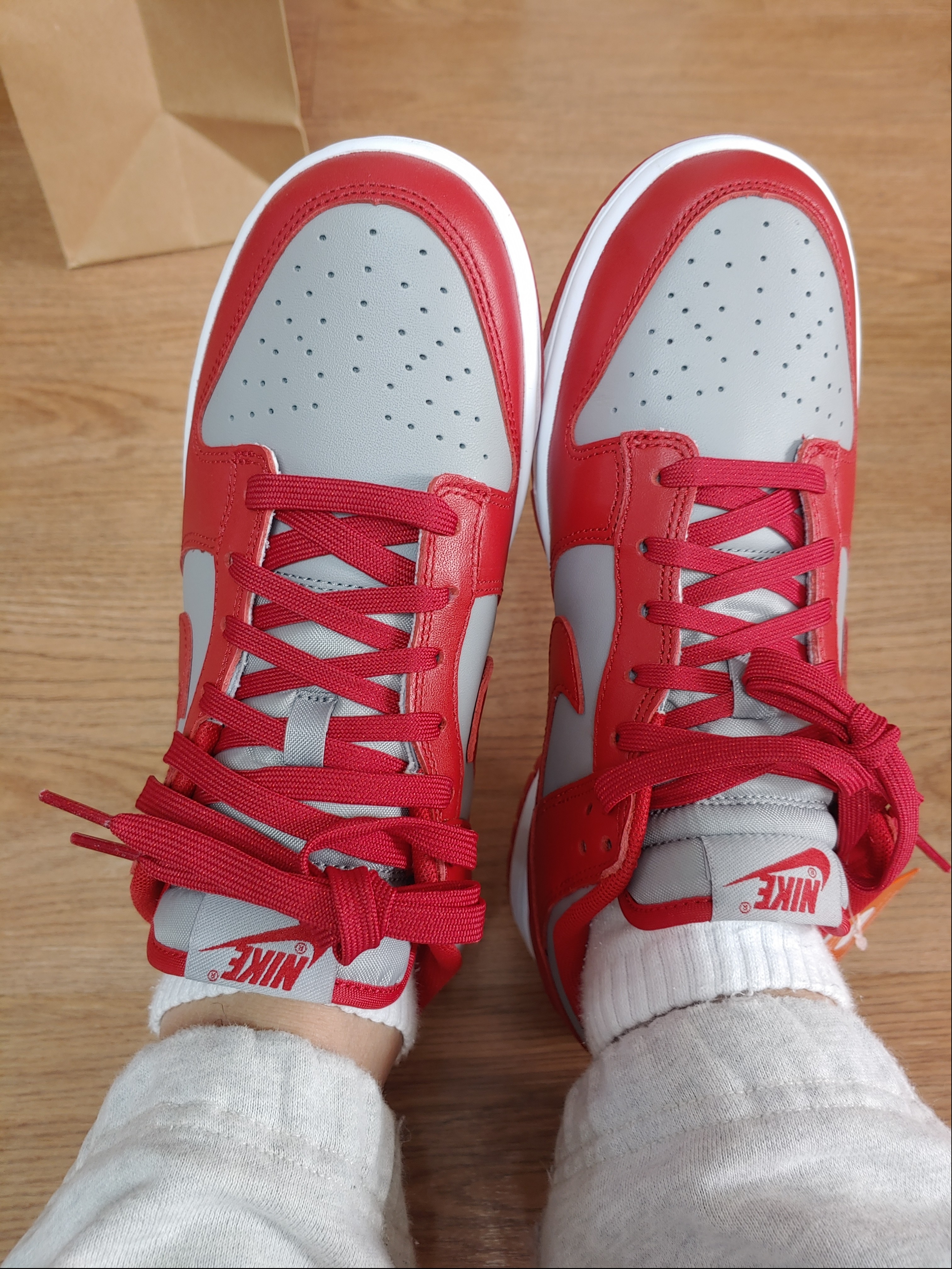 Nike Dunk Low Retro Medium Grey 착용 스타일 - 1