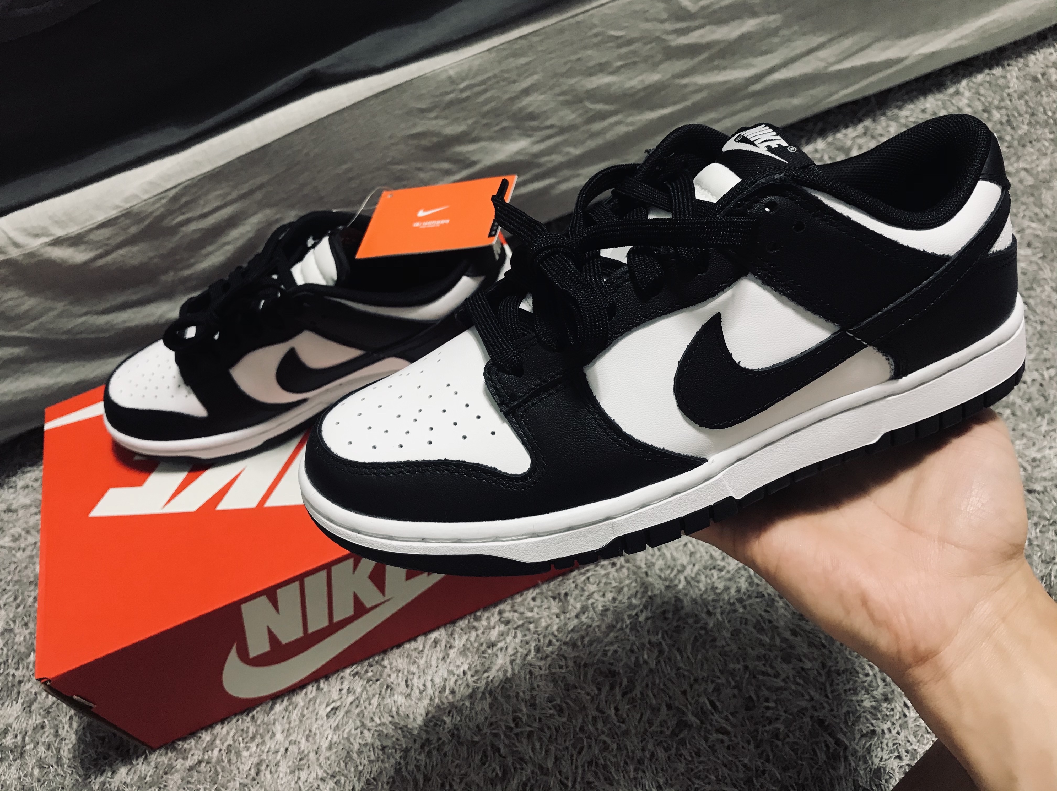 Nike Dunk Low Retro Black 착용 스타일 - 2