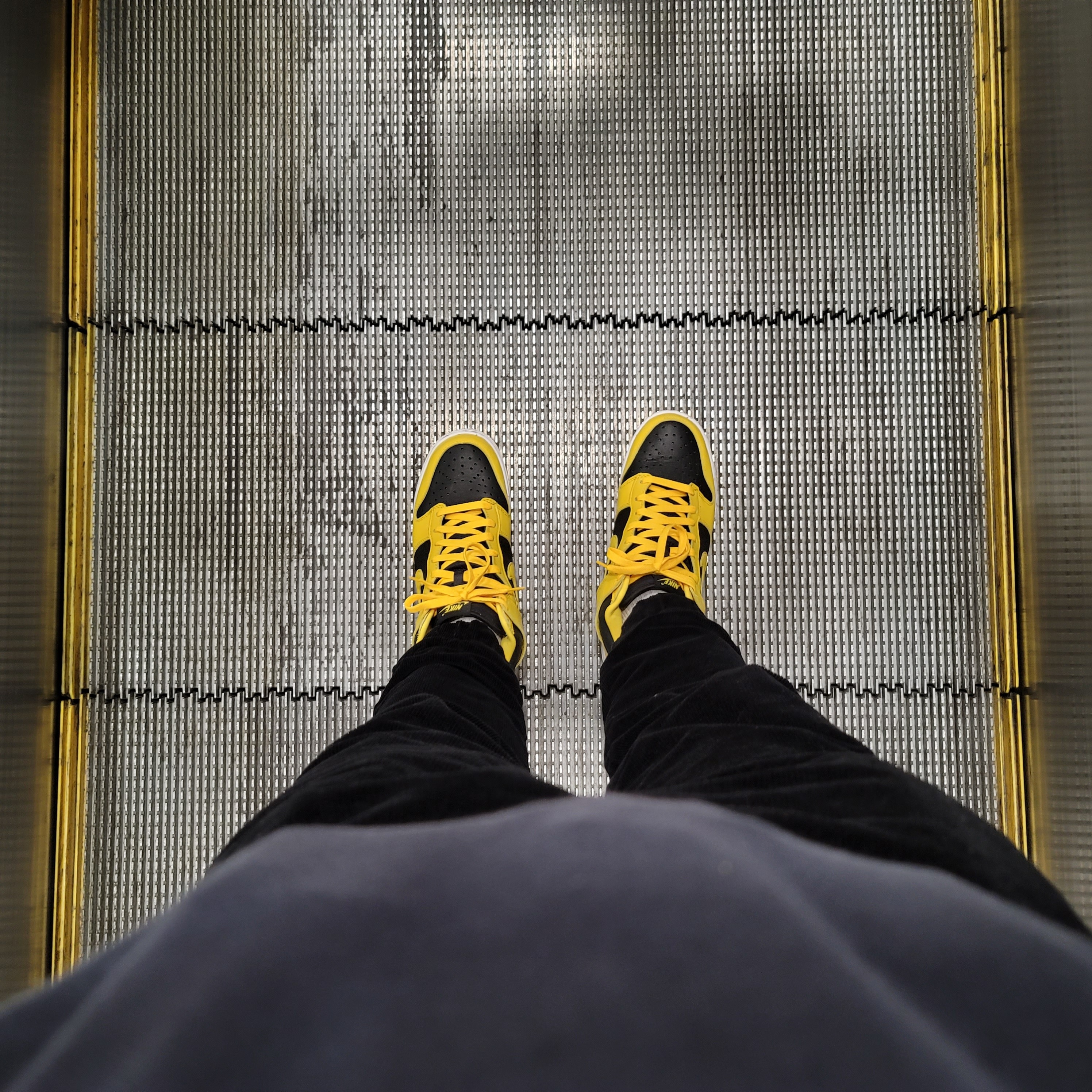 Nike Dunk High SP Varsity Maize 착용 스타일