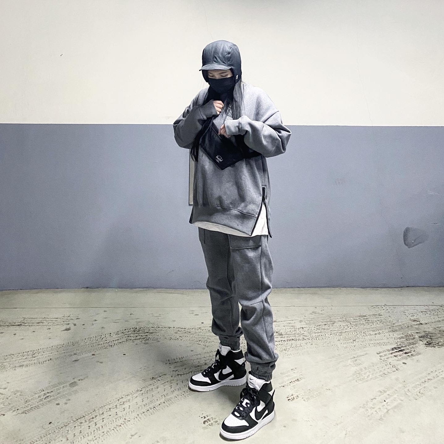 Nike x Ambush Dunk High Black 착용 스타일 - 1