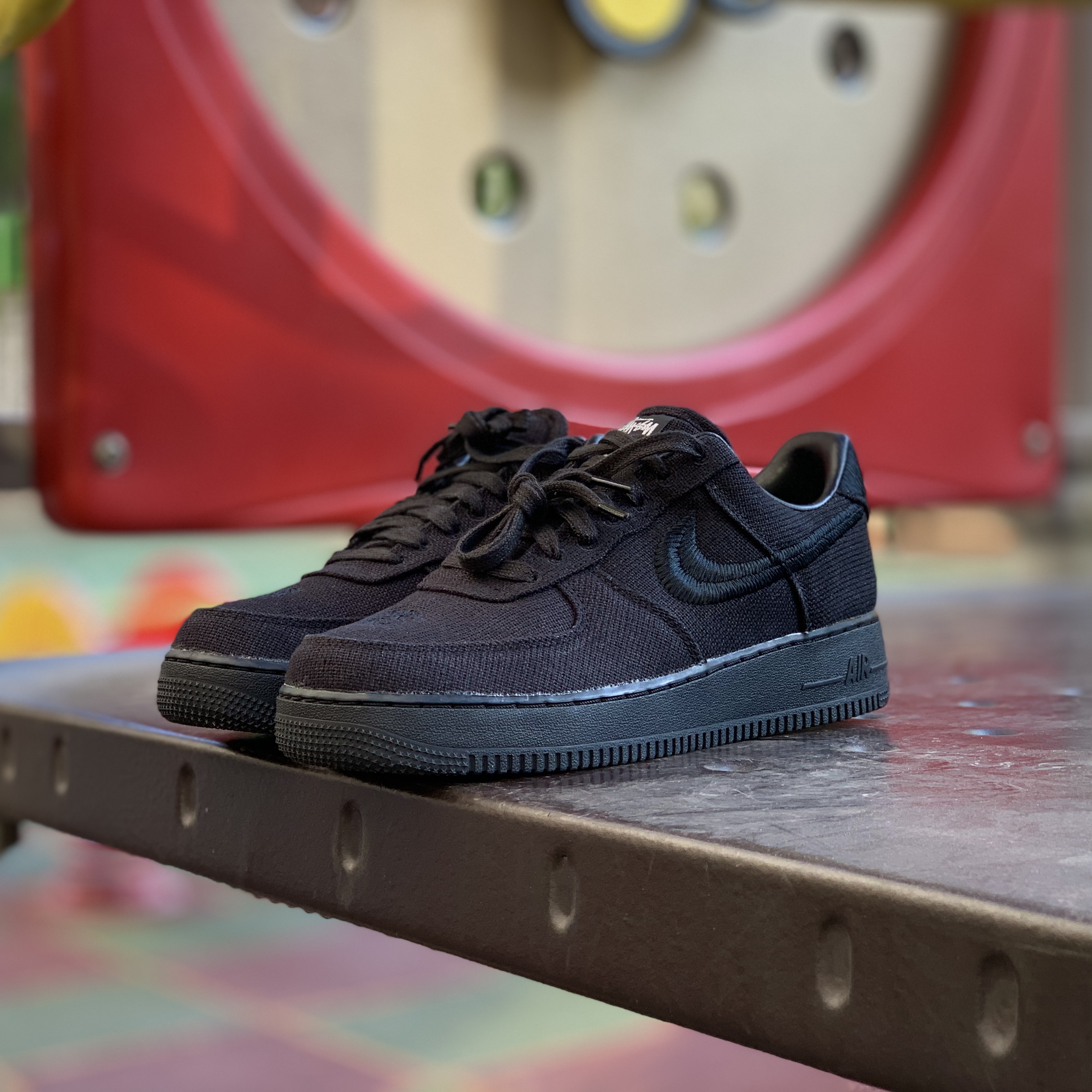 Nike x Stussy Air Force 1 Low Triple Black 착용 스타일