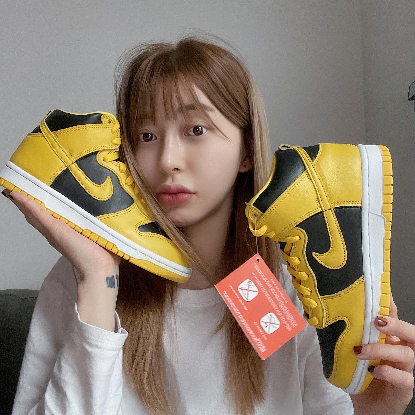 Nike Dunk High SP Varsity Maize 착용 스타일 - 2