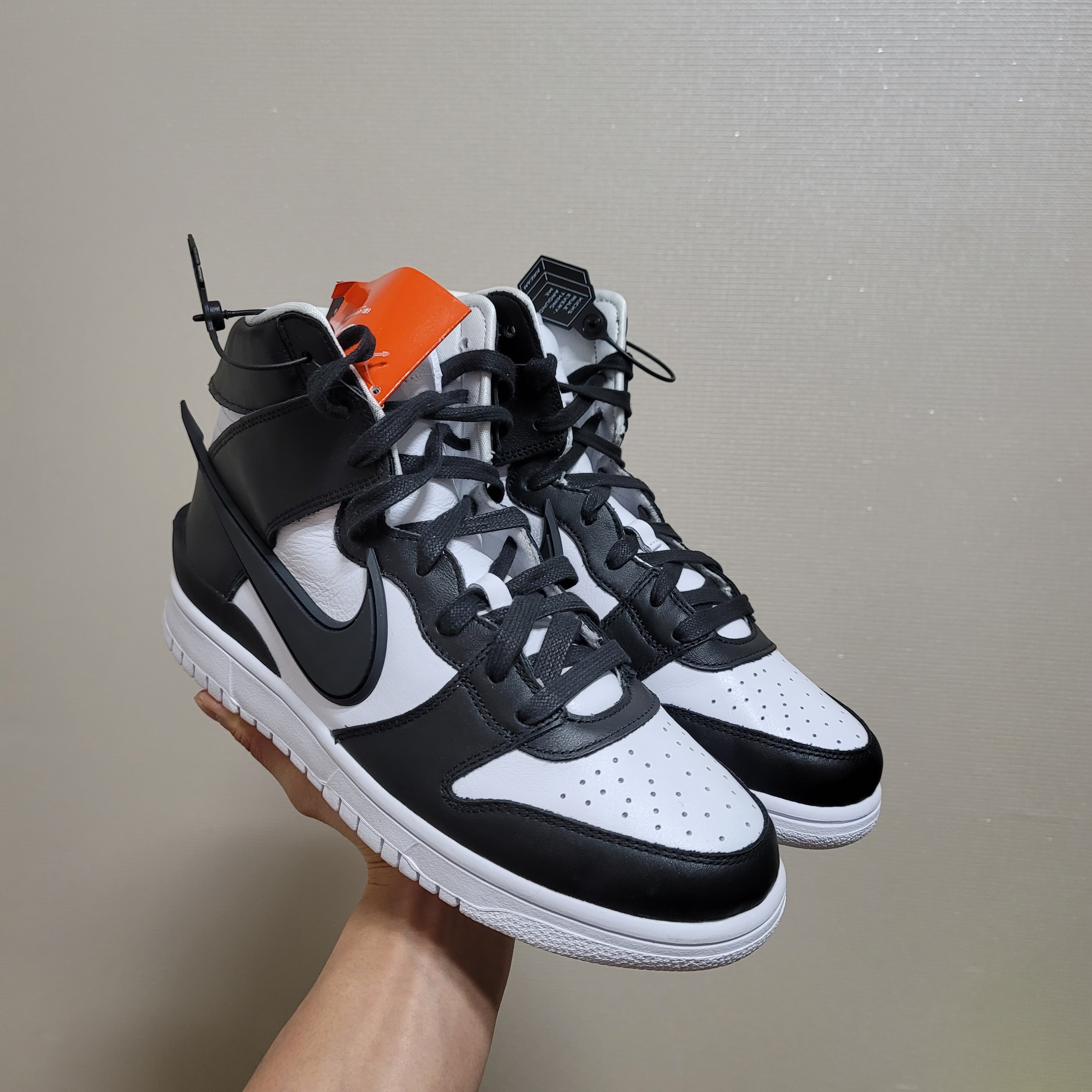 Nike x Ambush Dunk High Black 착용 스타일 - 2