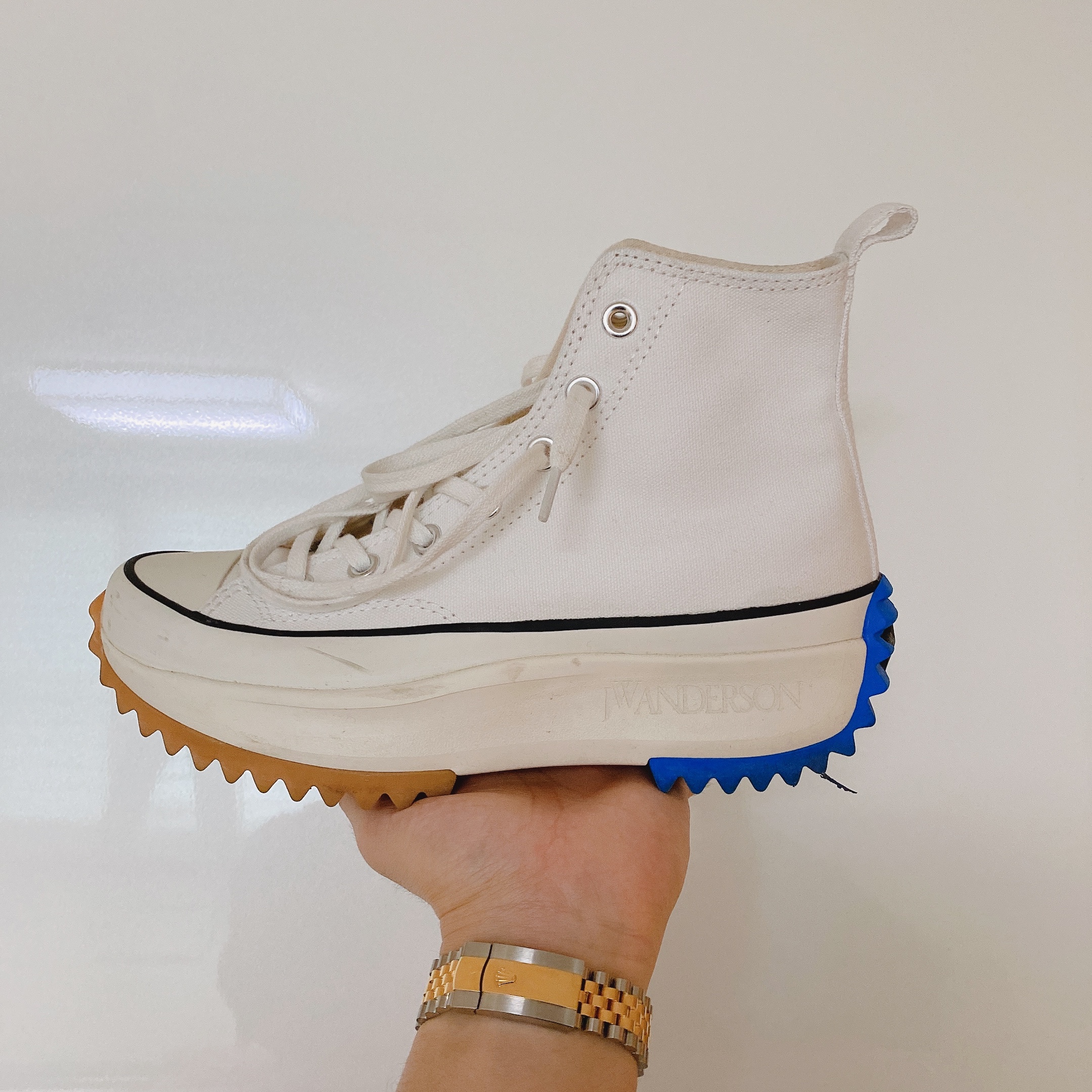 Converse x JW Anderson Run Star Hike Hi White 착용 스타일