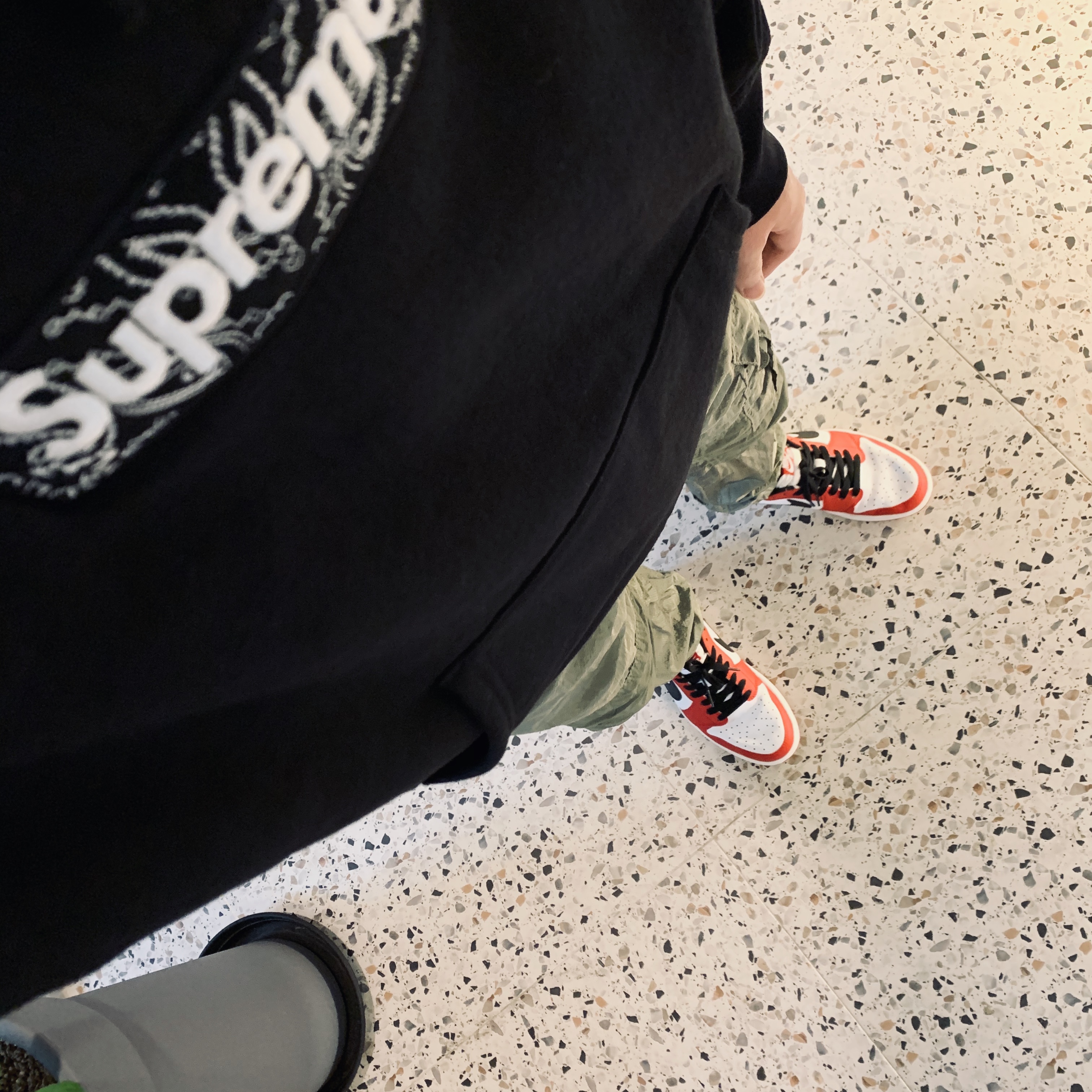 Supreme Bandana Box Logo Hooded Sweatshirt Black - 19FW, Jordan 1 Retro Low OG Chicago 2016 착용 스타일