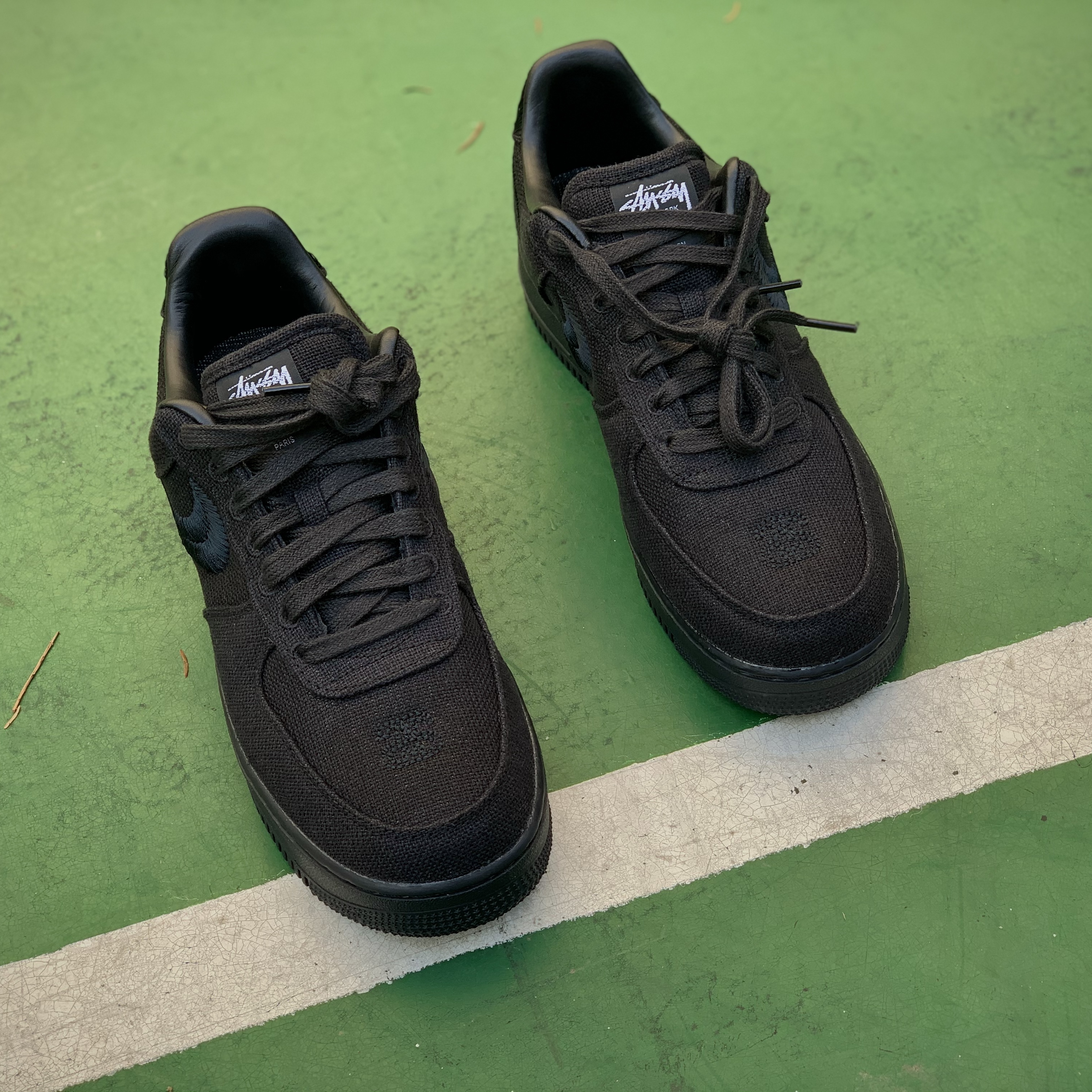 Nike x Stussy Air Force 1 Low Triple Black 착용 스타일