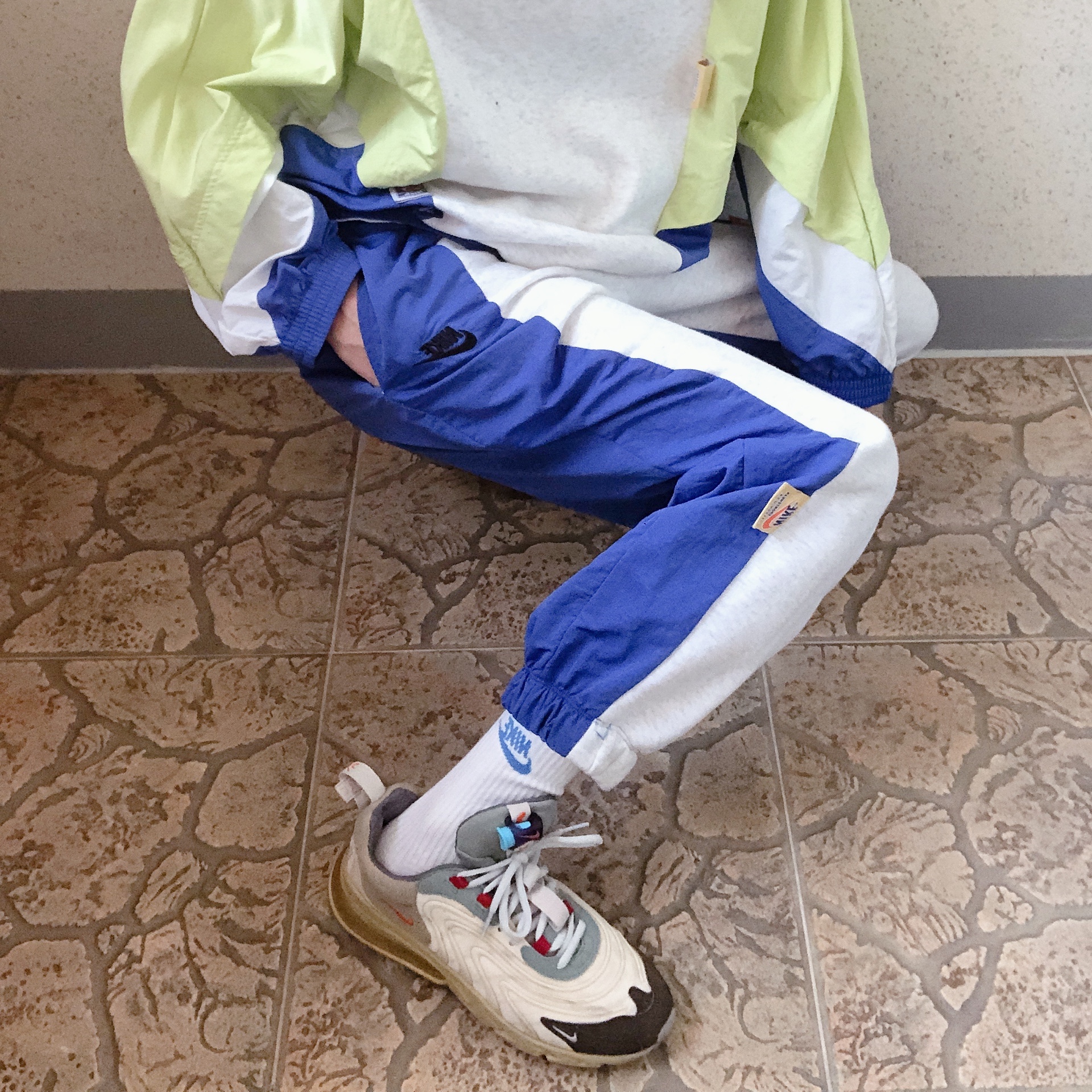 Nike x Travis Scott Air Max 270 React Cactus Trails 착용 스타일 - 4