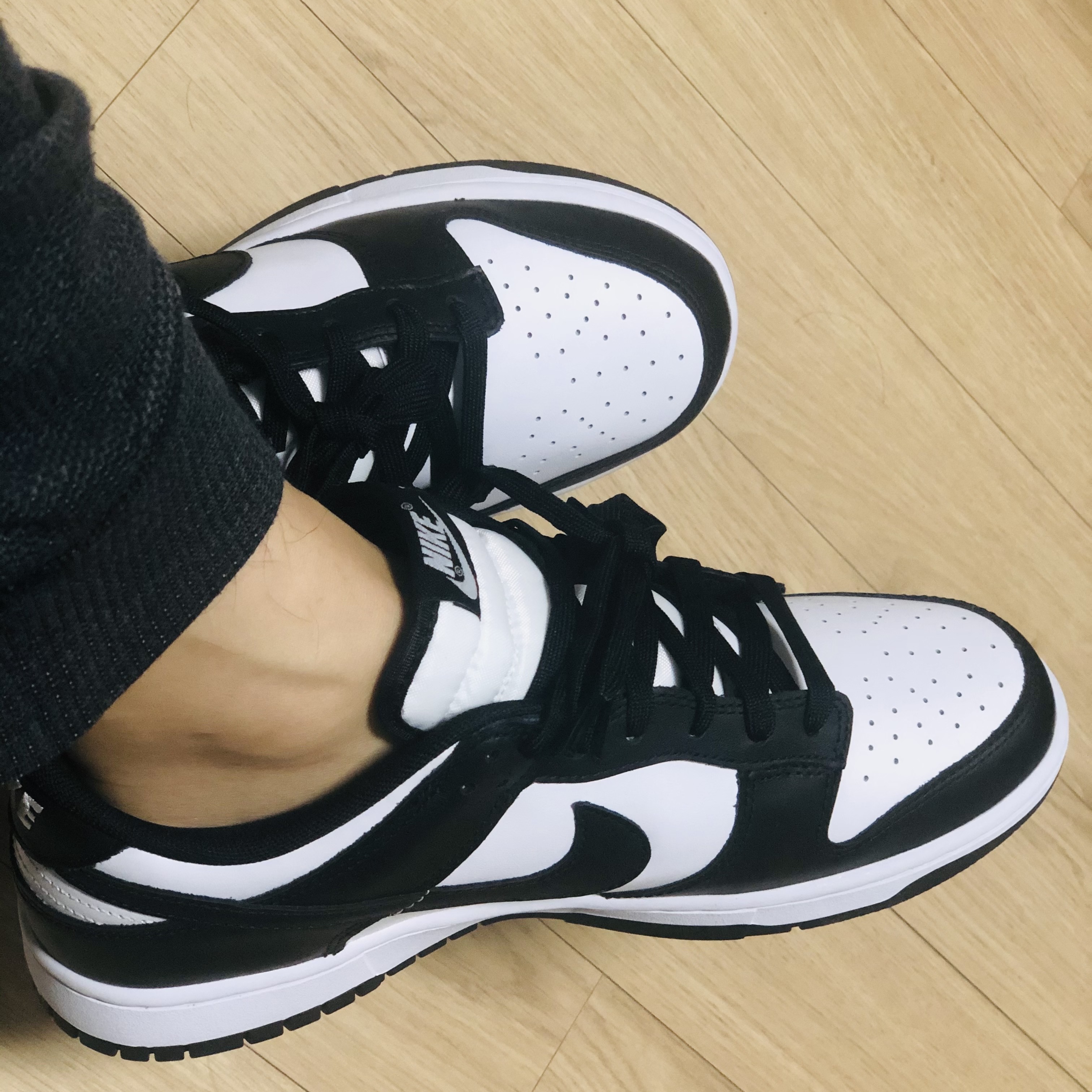 Nike Dunk Low Retro Black 착용 스타일