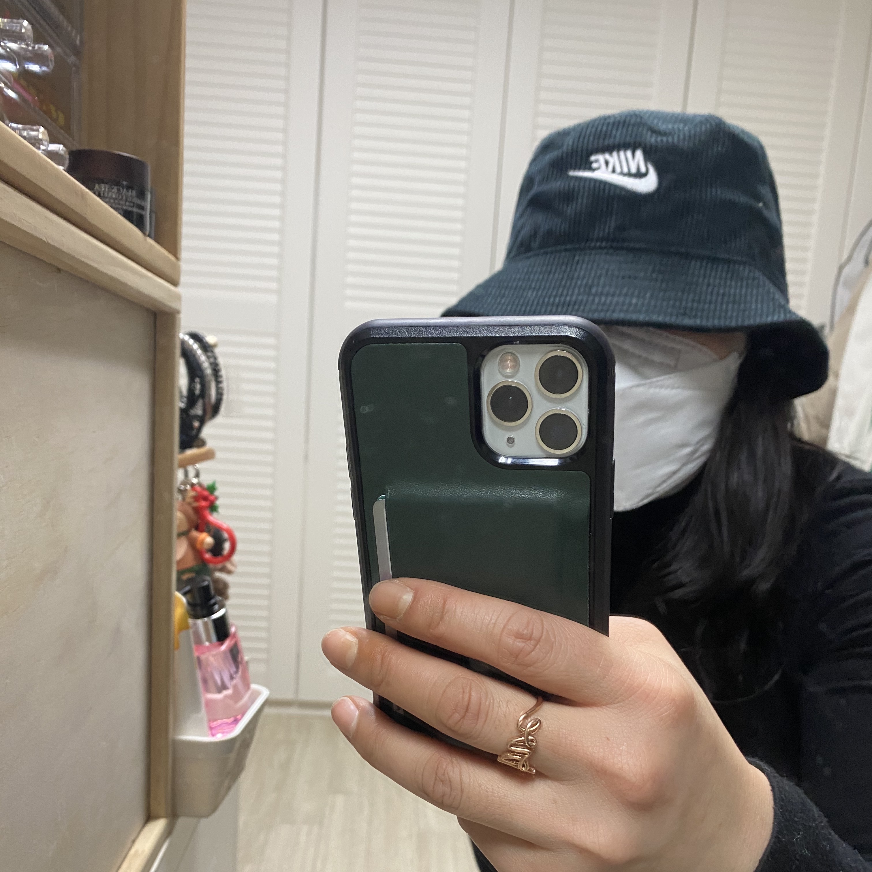 Nike Futura Corduroy Bucket Black 착용 스타일