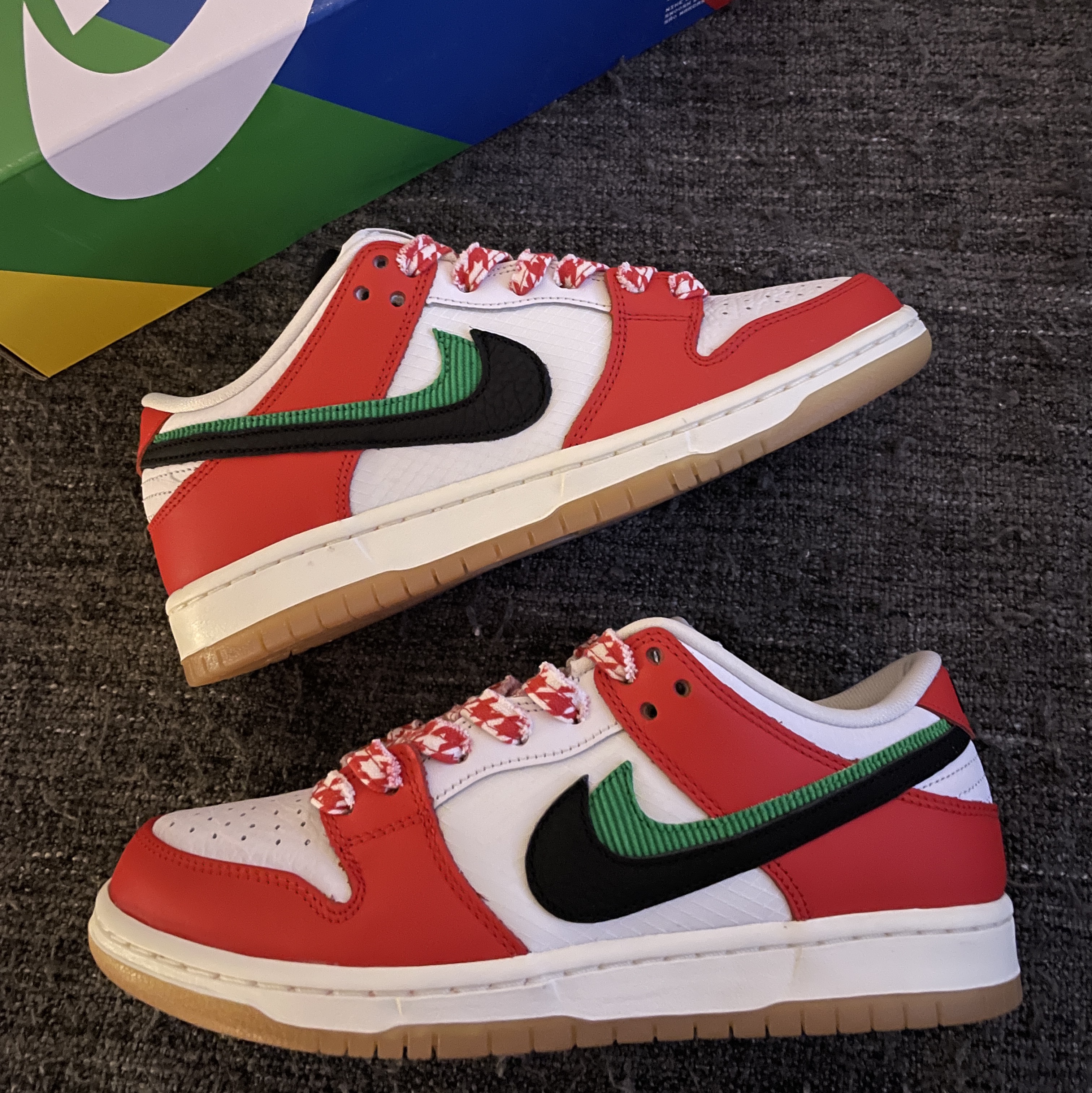 Nike x Frame Skate SB Dunk Low Pro Habibi 착용 스타일 - 1