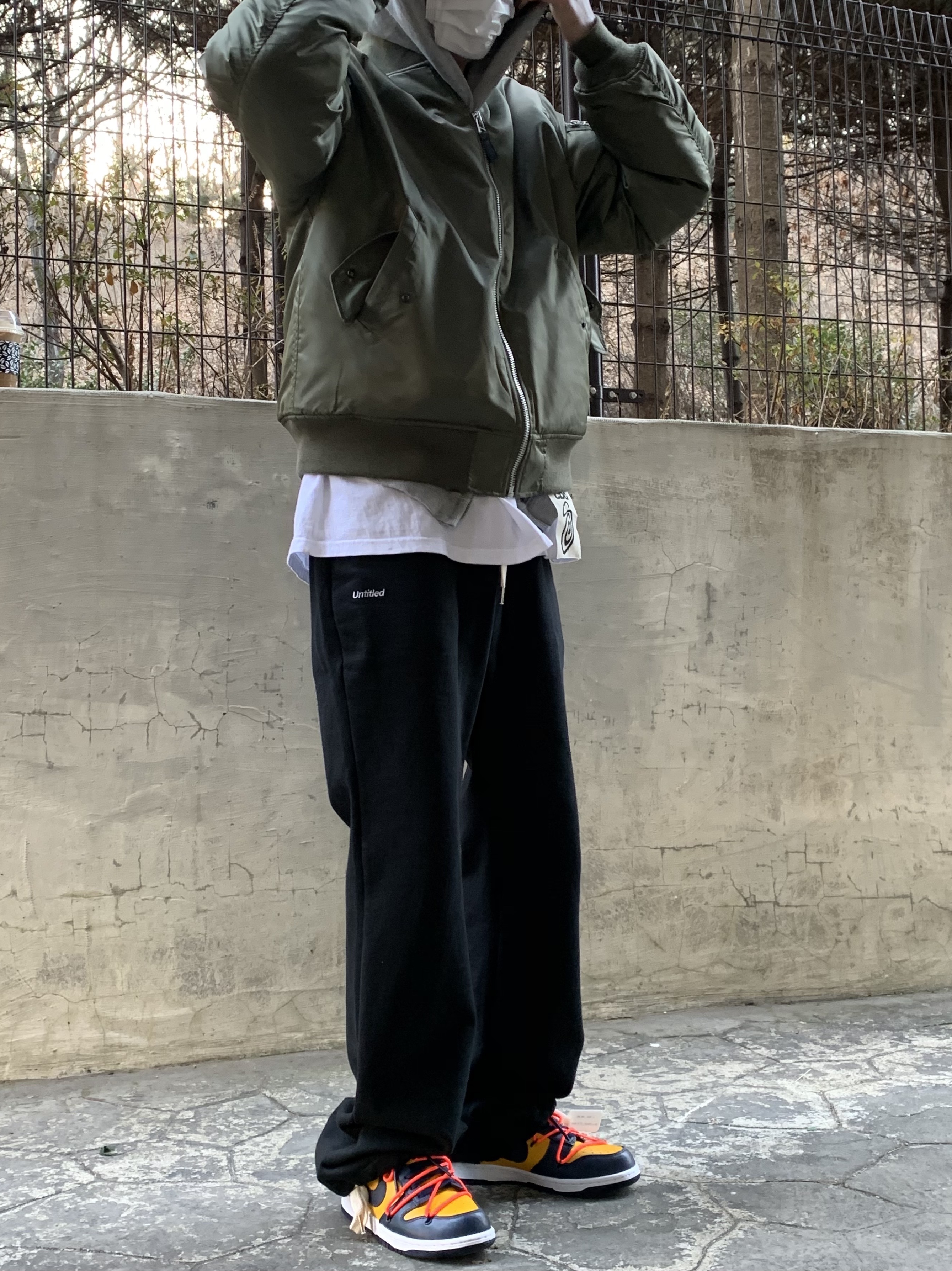 Nike x Off-White Dunk Low University Gold Midnight Navy, Stussy x CDG MA-1 Jacket Olive 착용 스타일 - 2