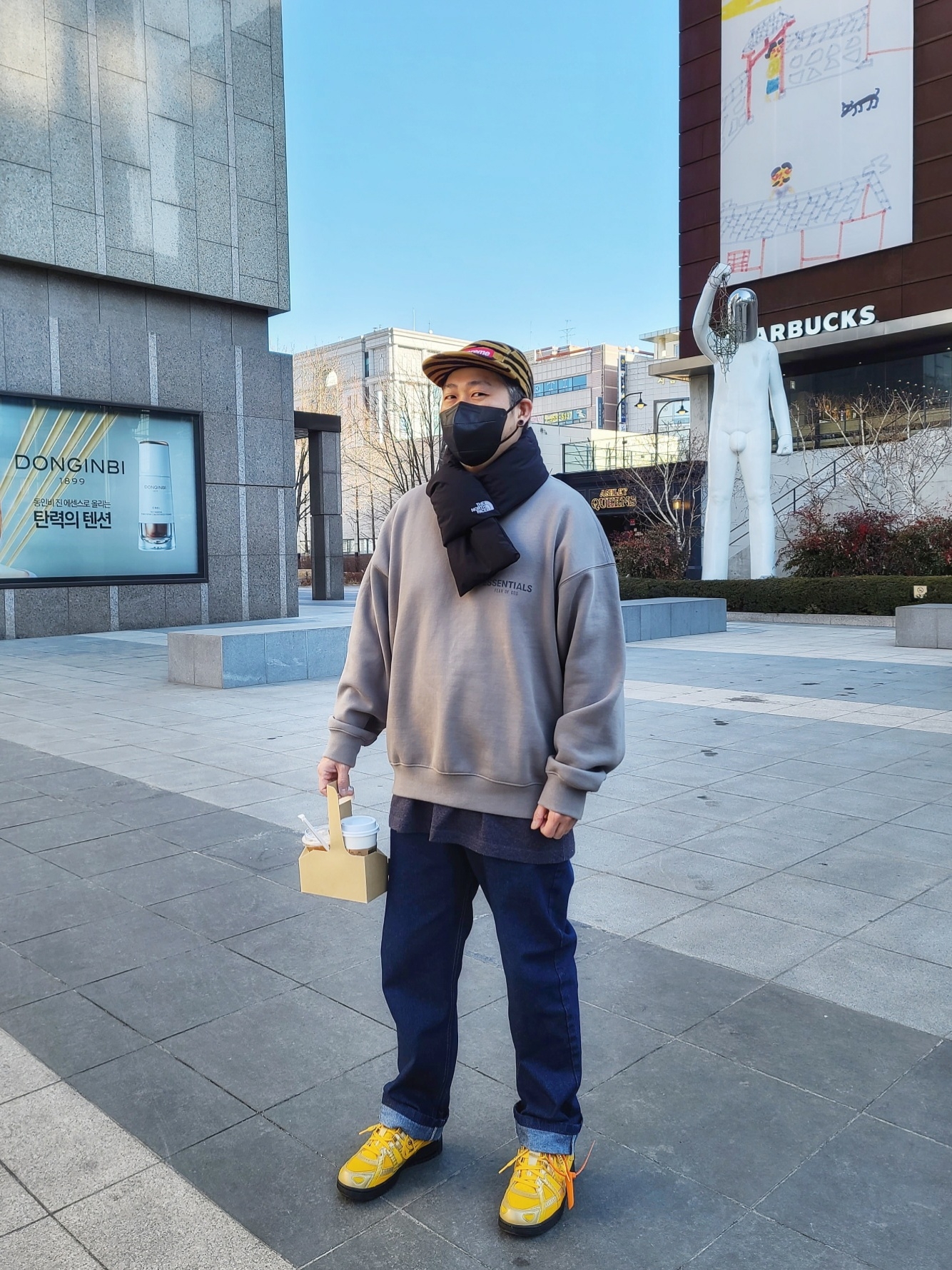 Essentials Pull-Over Mockneck Sweatshirt Charcoal - 20SS, Nike x Off-White Air Rubber Dunk University Gold 착용 스타일 - 2
