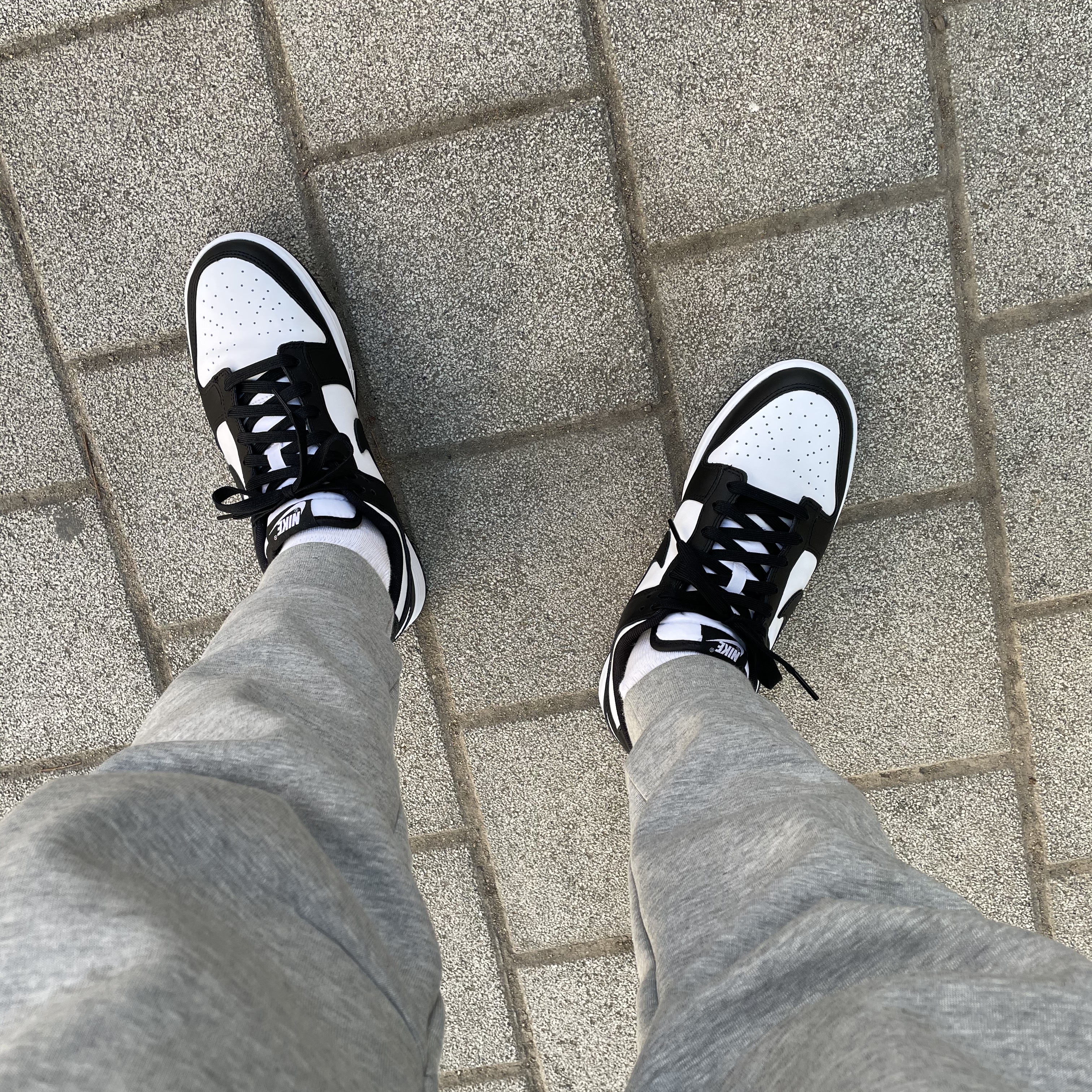 Nike Dunk Low Retro Black 착용 스타일 - 1
