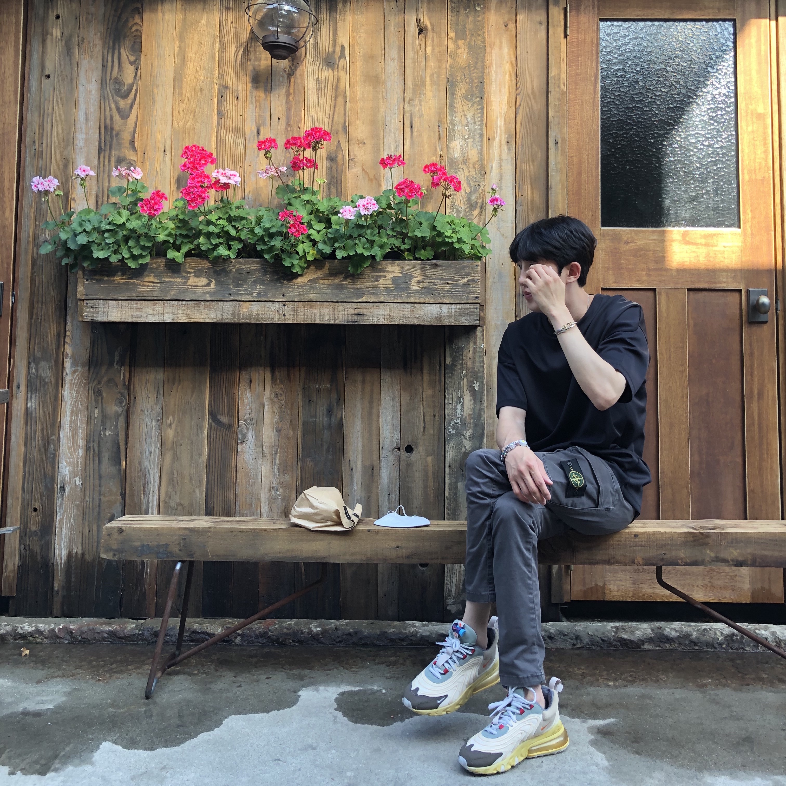 Nike x Travis Scott Air Max 270 React Cactus Trails 착용 스타일