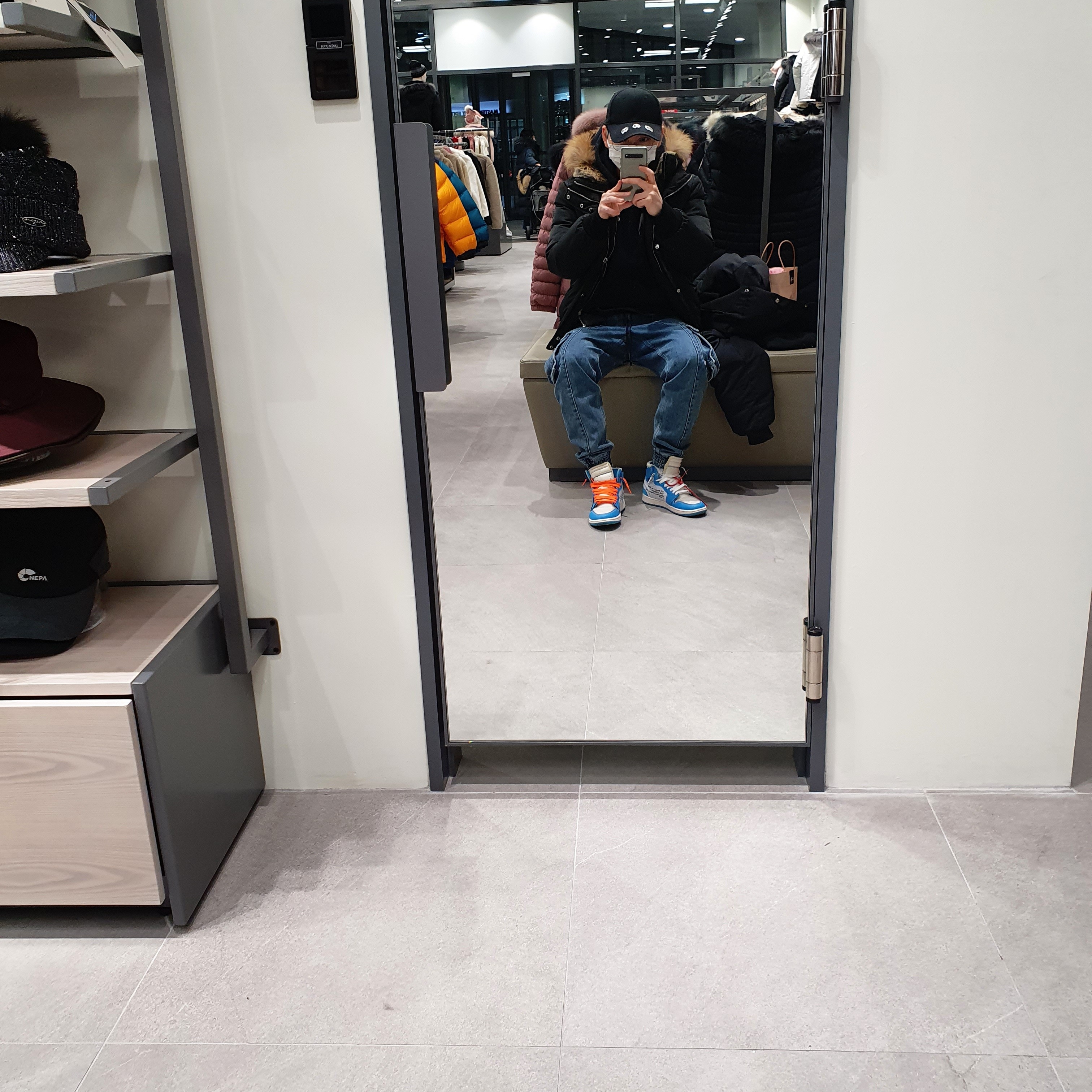 Jordan 1 x Off-White Retro High University Blue 착용 스타일