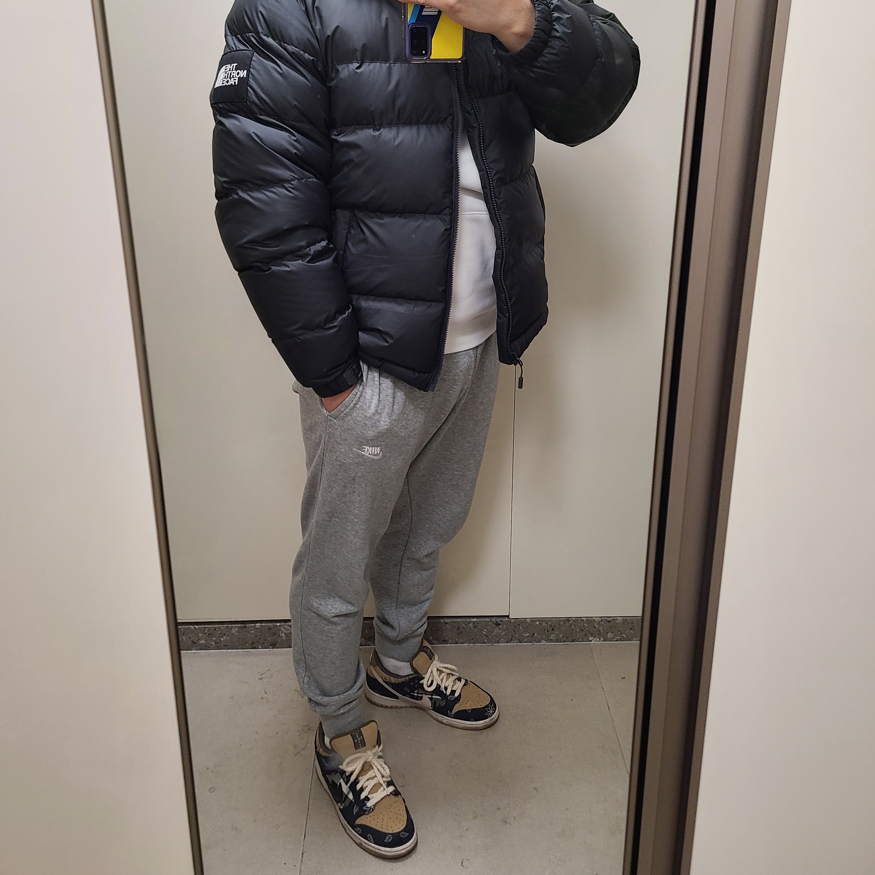 Nike x Travis Scott SB Dunk Low 착용 스타일