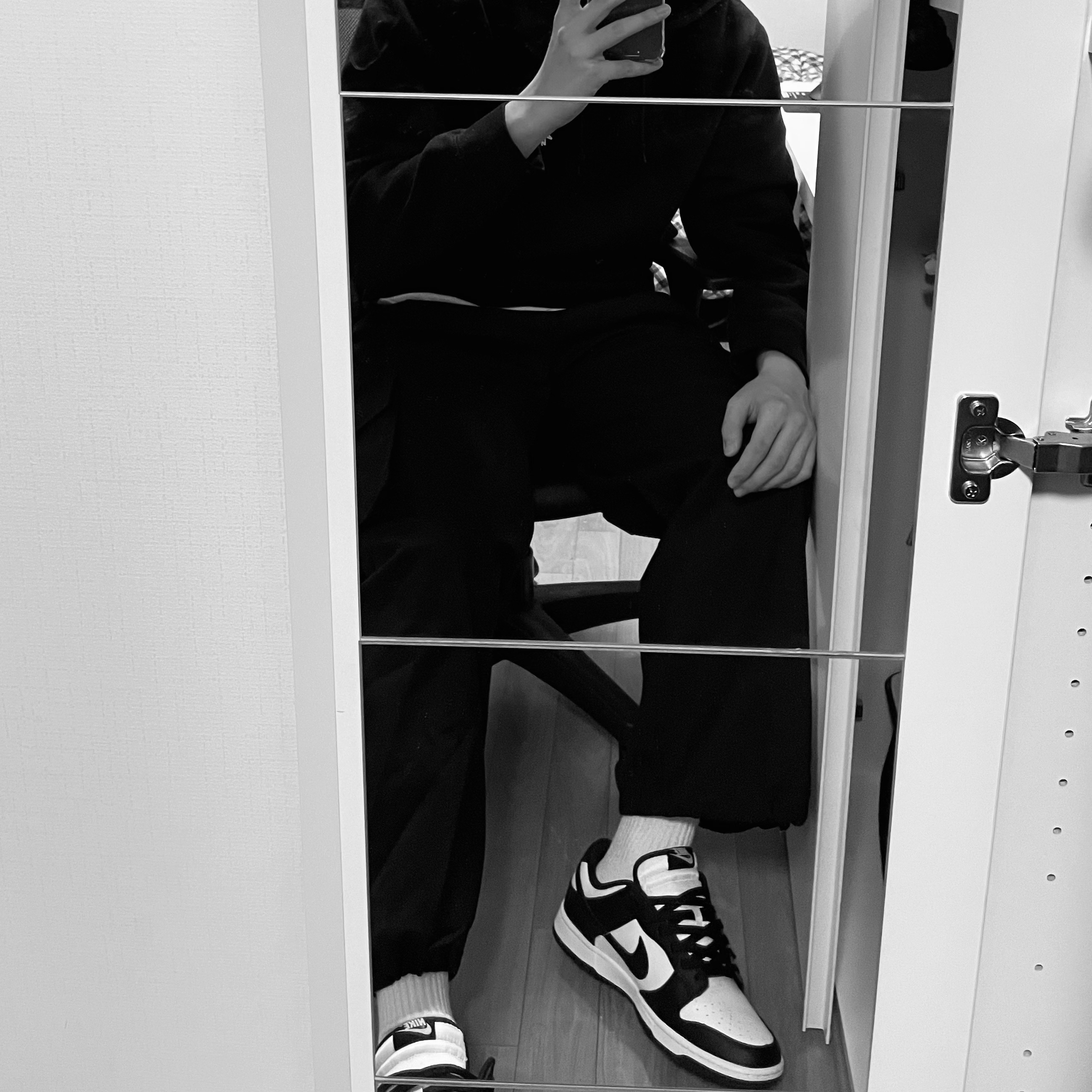 Nike Dunk Low Retro Black 착용 스타일 - 1