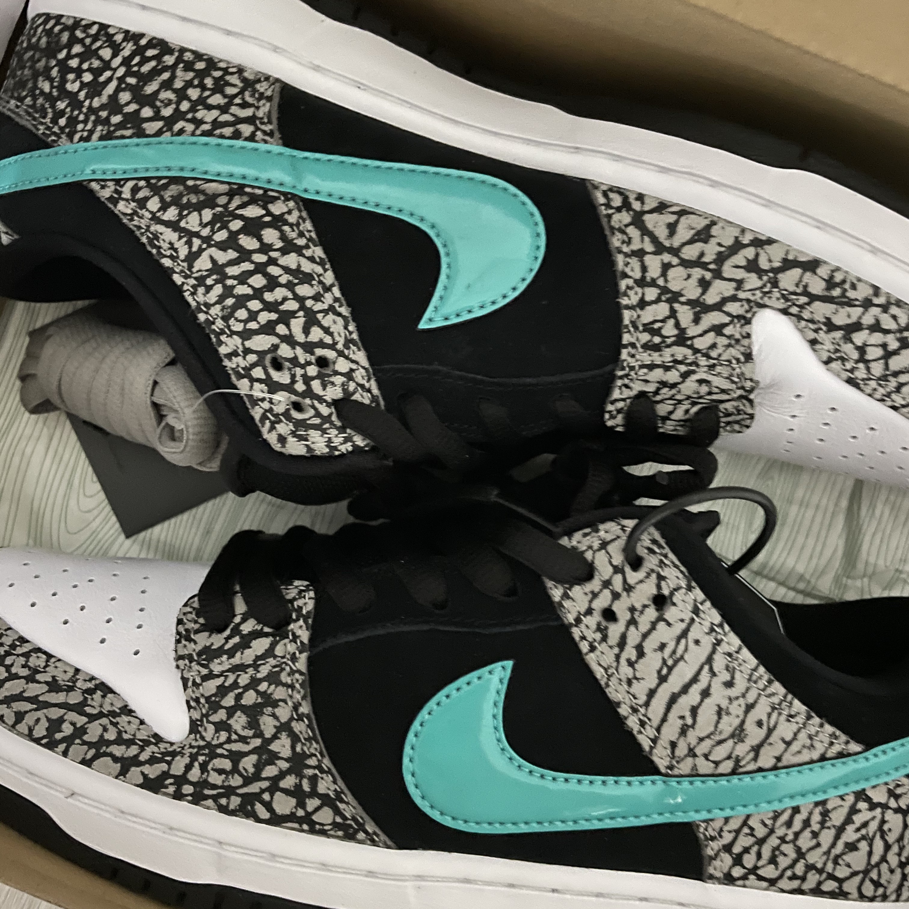 Nike SB Dunk Low Pro Clear Jade 착용 스타일