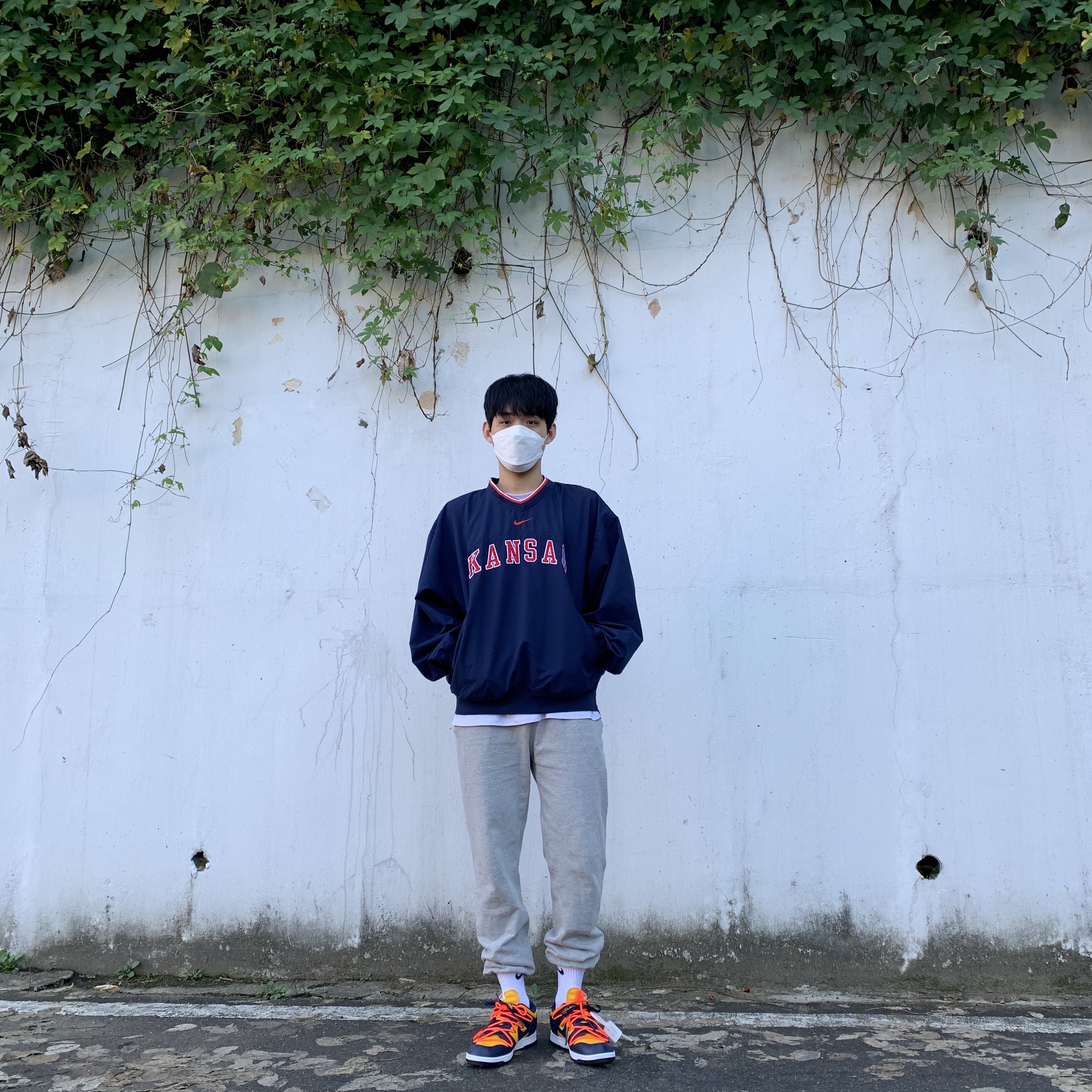Nike x Off-White Dunk Low University Gold Midnight Navy 착용 스타일