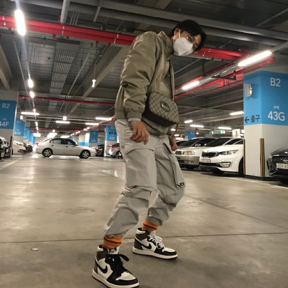 Jordan 1 Retro High OG Black Mocha 착용 스타일