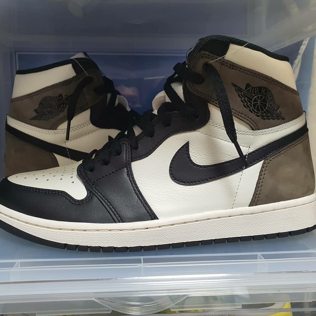 Jordan 1 Retro High OG Black Mocha 착용 스타일