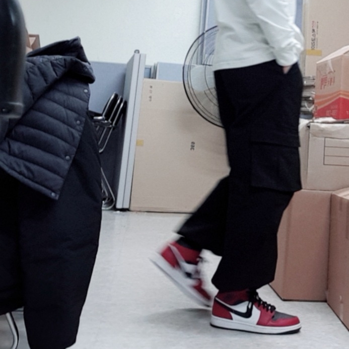 Jordan 1 Mid Chicago Black Toe 착용 스타일