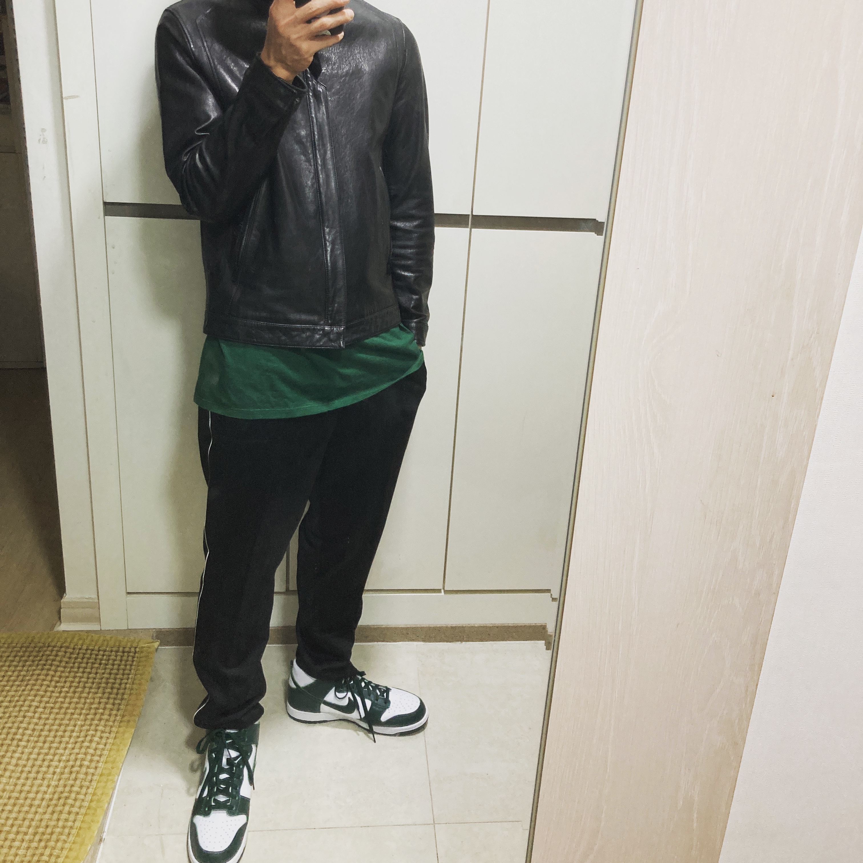 Nike Dunk High SP Spartan Green 착용 스타일
