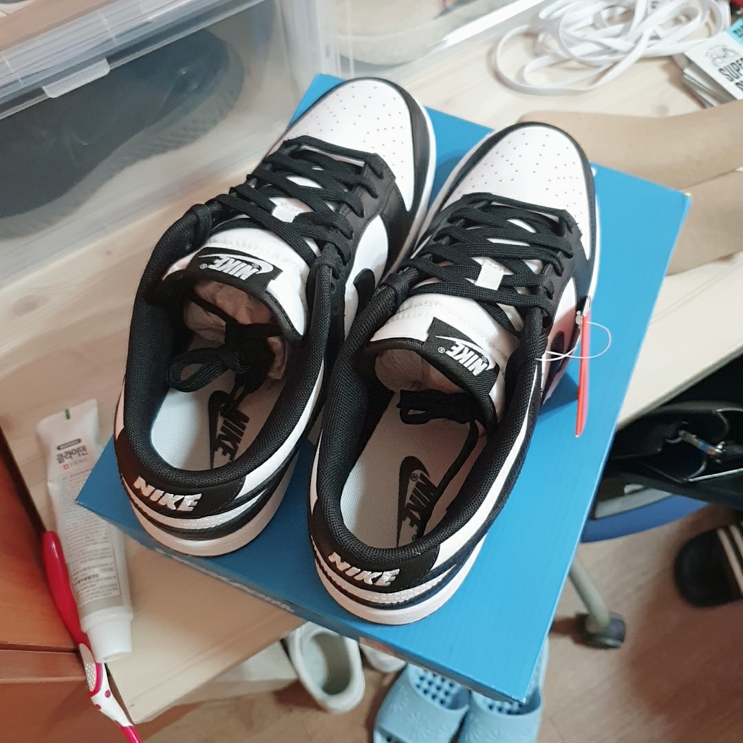 Nike Dunk Low Retro Black 착용 스타일 - 2
