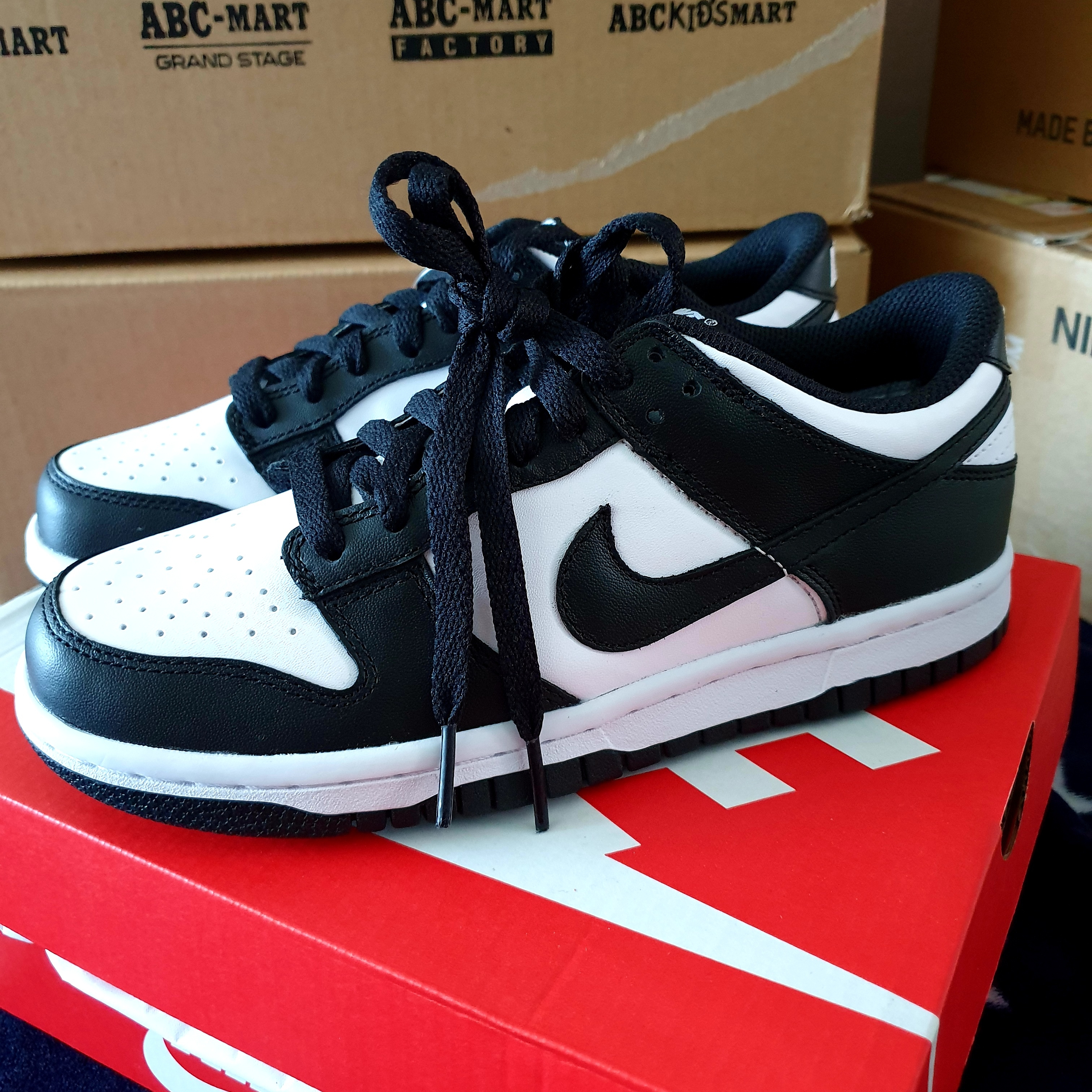 (W) Nike Dunk Low Black 착용 스타일 - 5