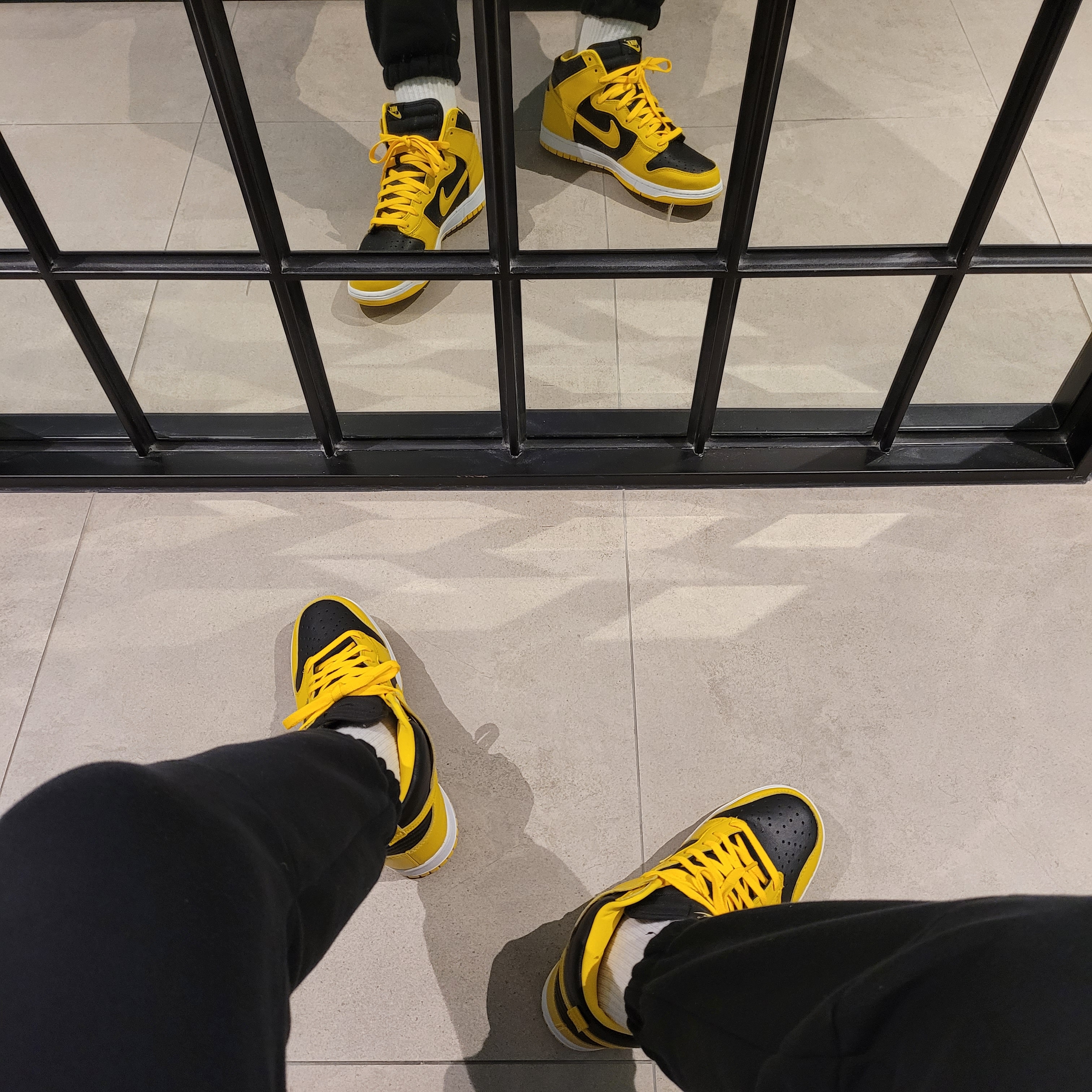 Nike Dunk High SP Varsity Maize 착용 스타일 - 1