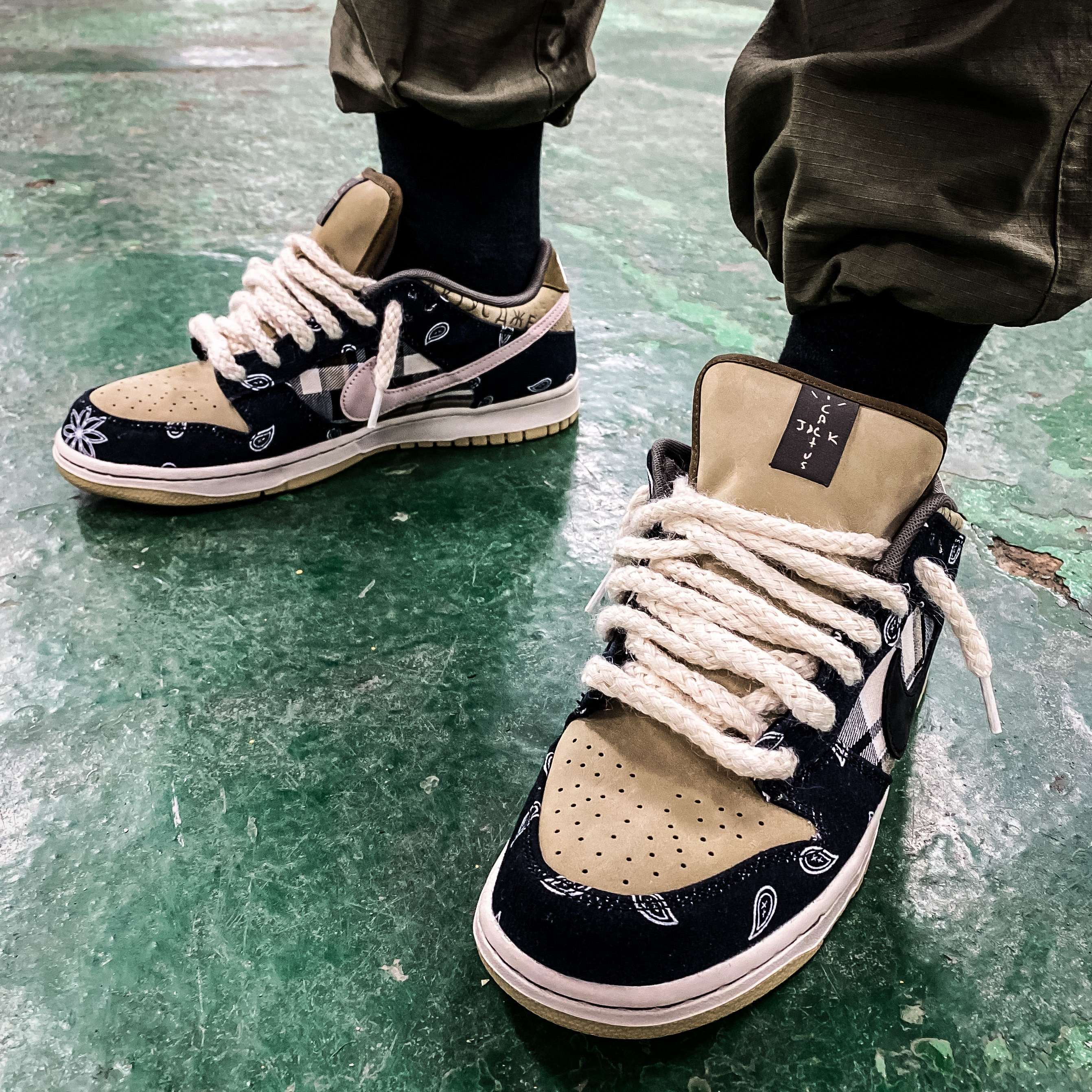 Nike x Travis Scott SB Dunk Low 착용 스타일